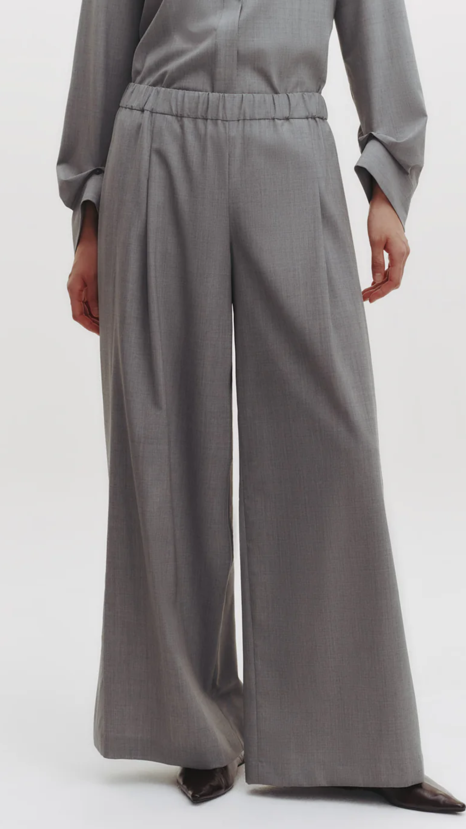 TWP Eva Pant with Tux Pleat in Medium Heather Grey