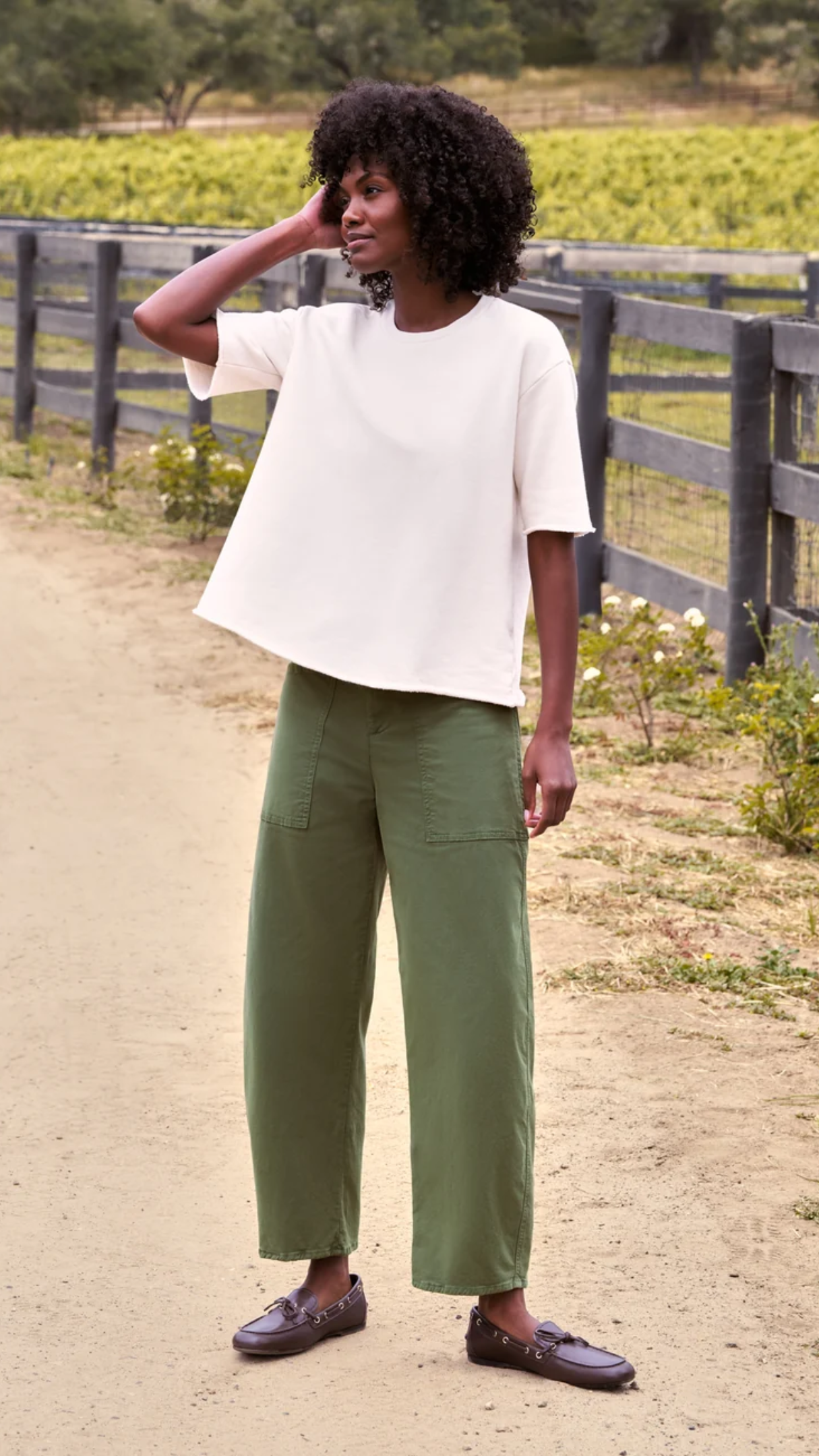 Frank & Eileen Perry Crew Sweatshirt Tee in Vintage White
