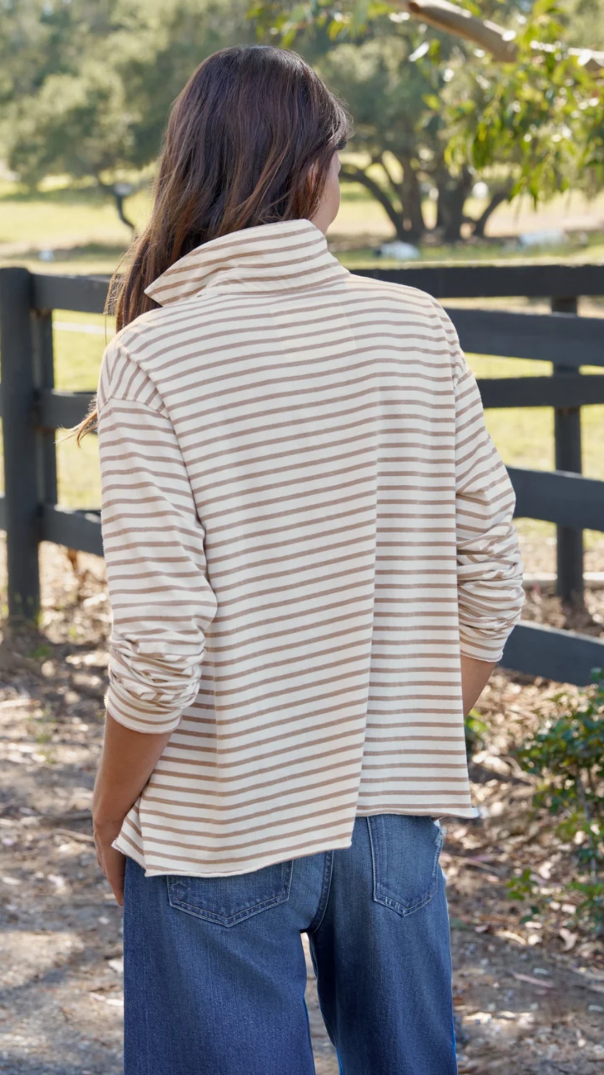 Frank & Eileen Patrick Popover Henley in Vintage White and Camel Stripe