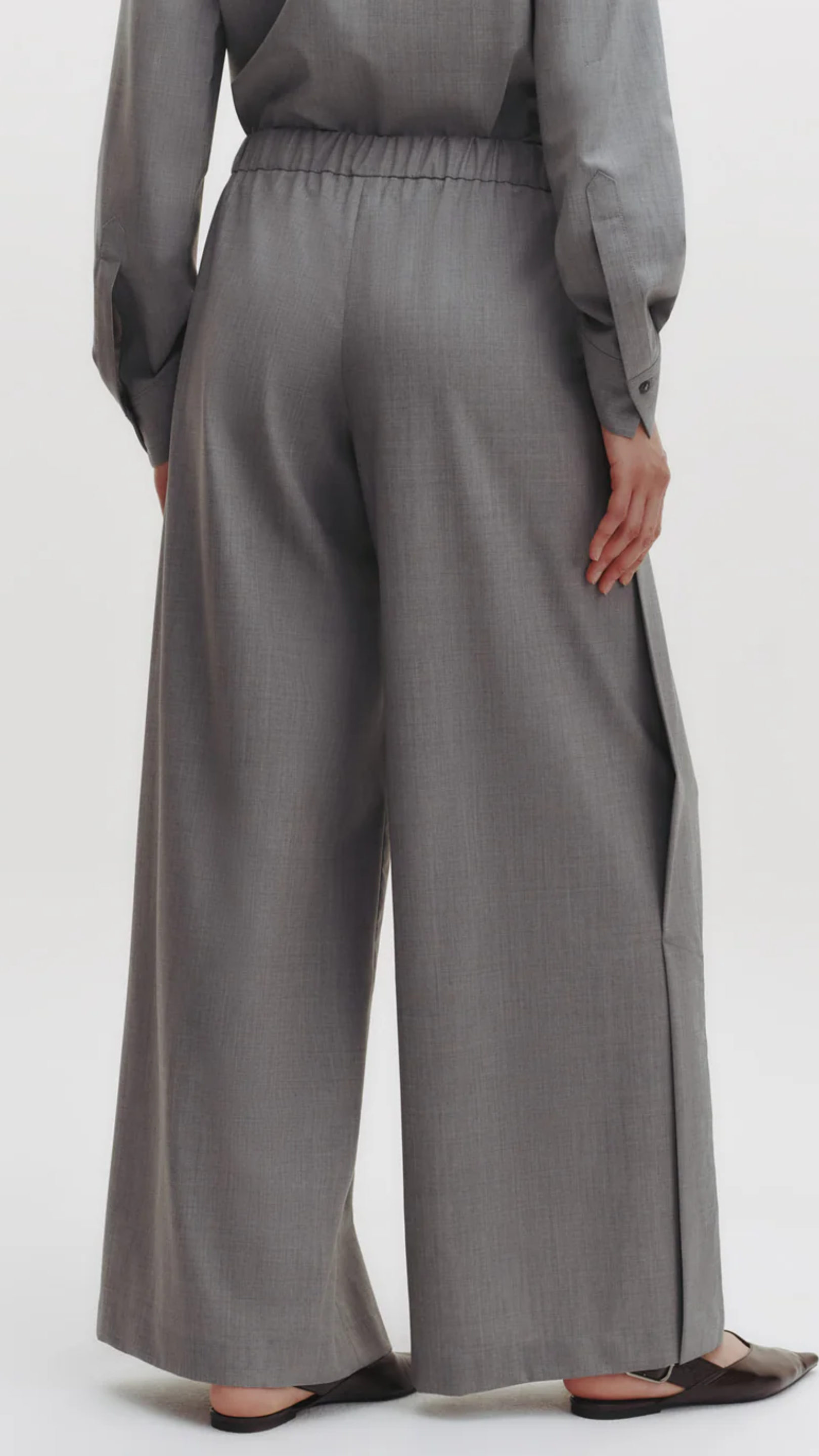 TWP Eva Pant with Tux Pleat in Medium Heather Grey