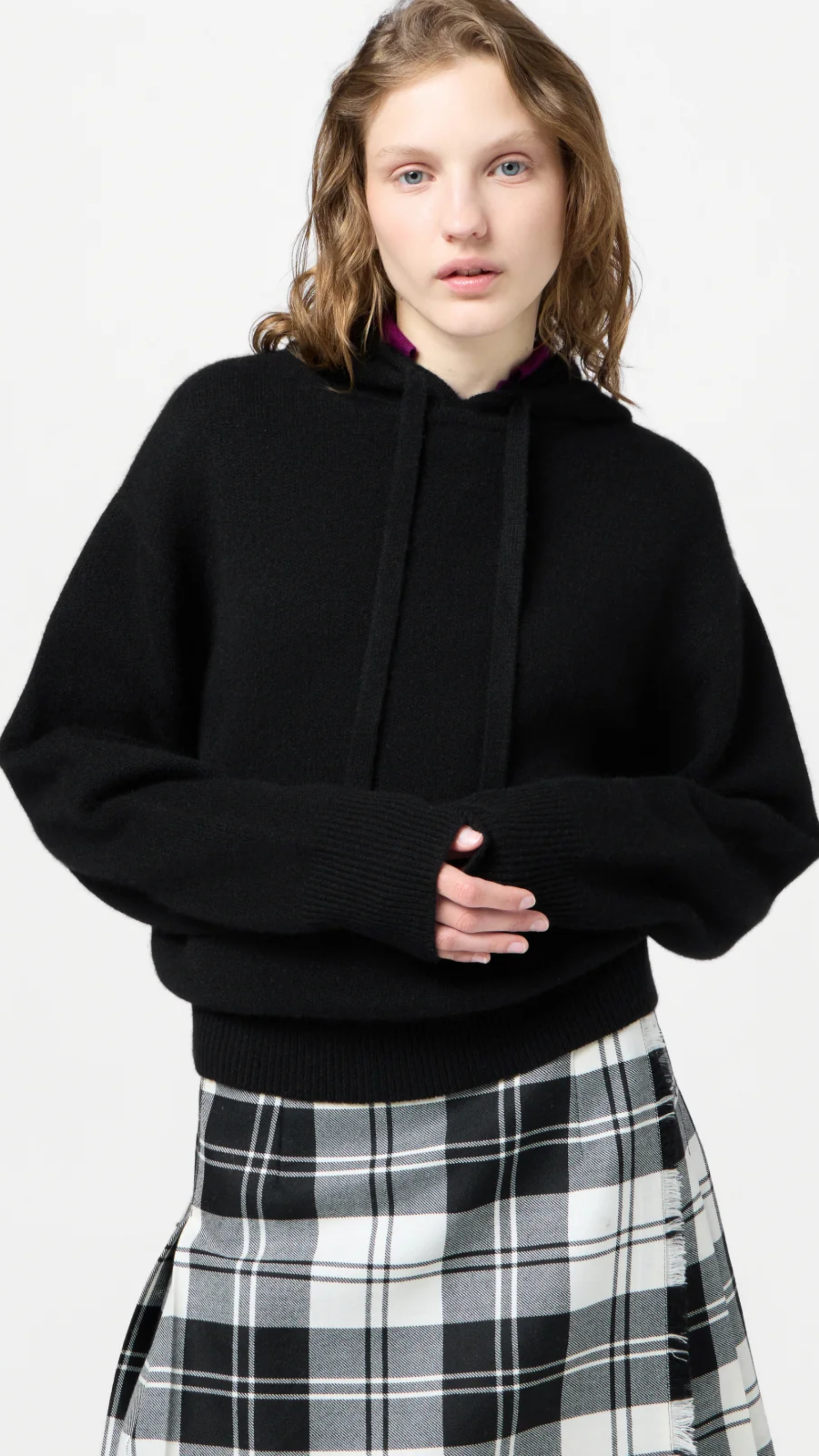 Guest in Residence Collegiate Cashmere Hoodie in Black