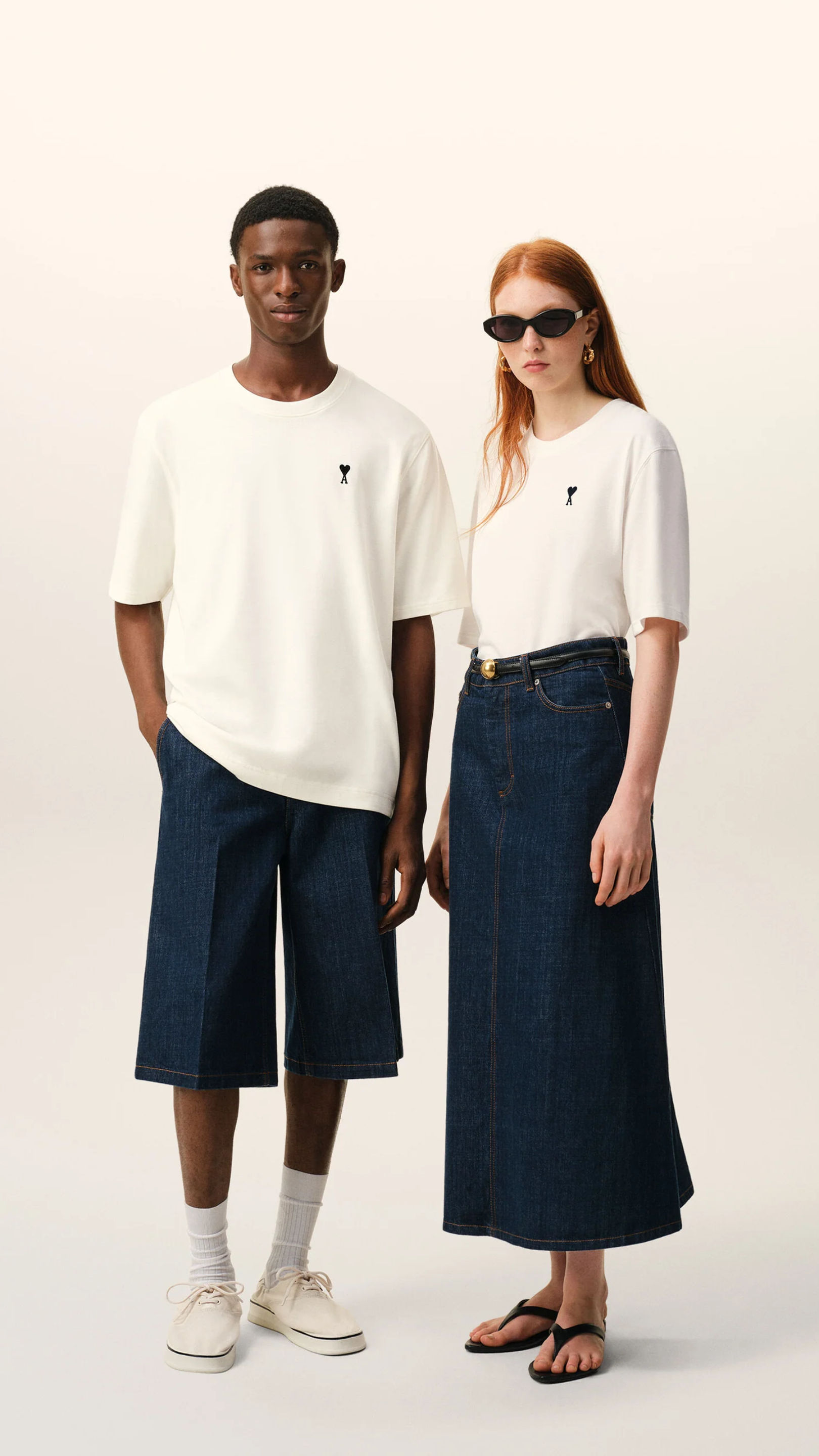 Ami Short Sleeve Cotton Place Des Victoires Print T-shirt in Cream