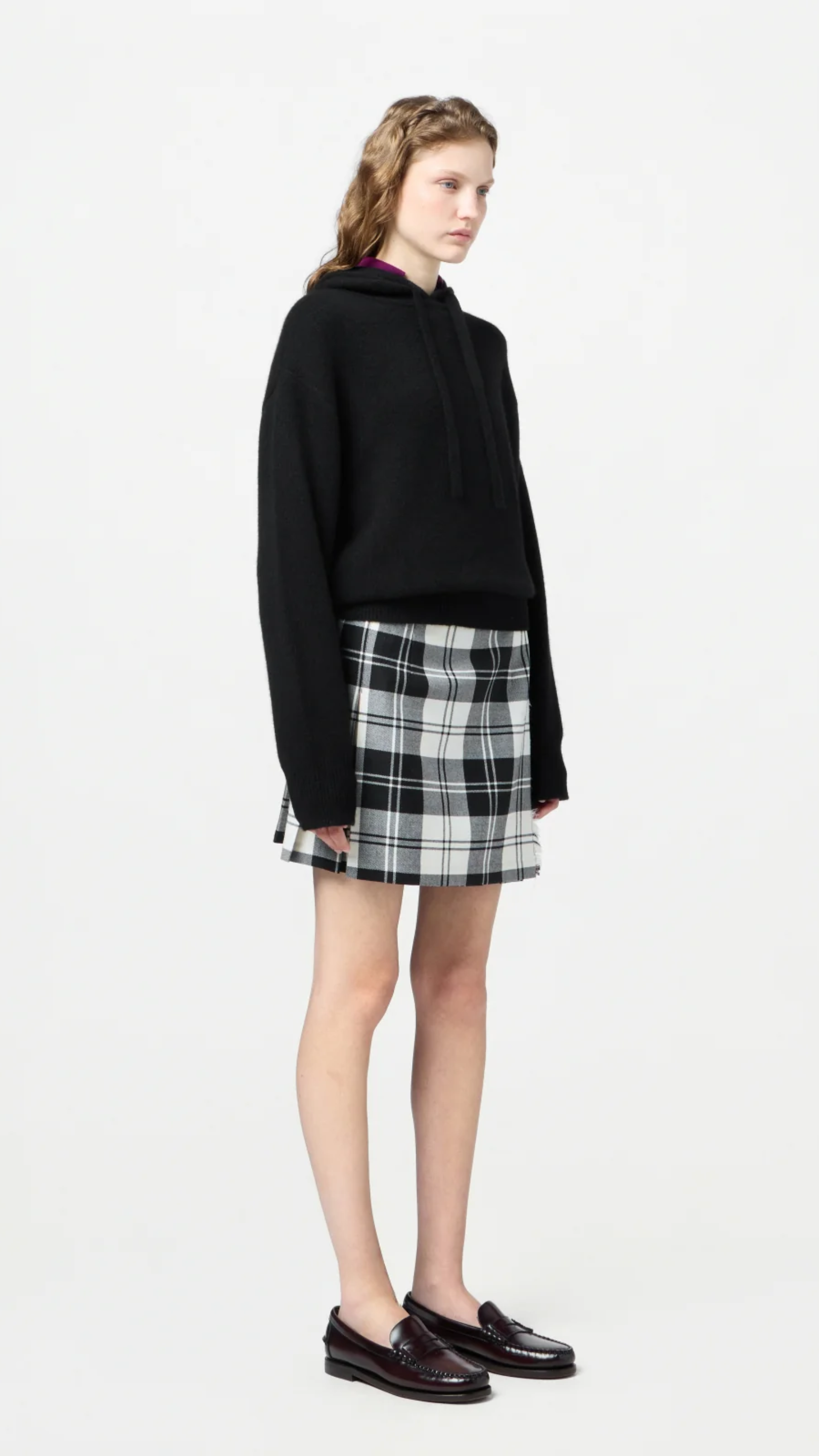 Guest in Residence Collegiate Cashmere Hoodie in Black