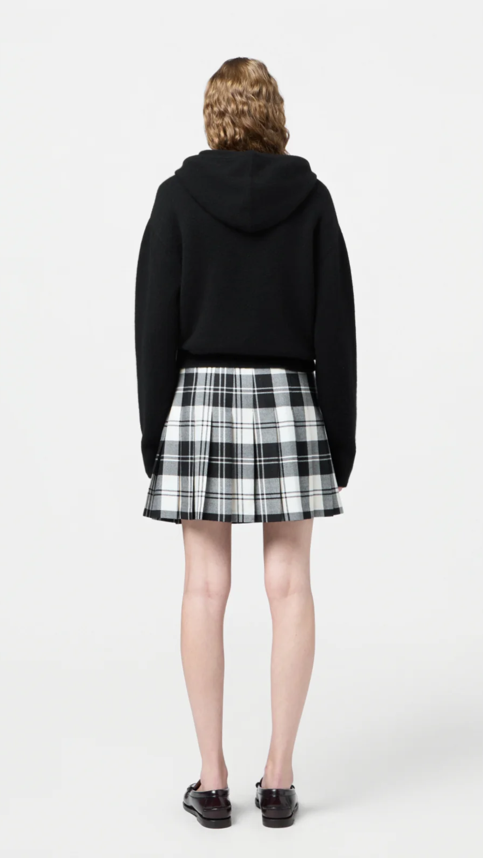 Guest in Residence Collegiate Cashmere Hoodie in Black