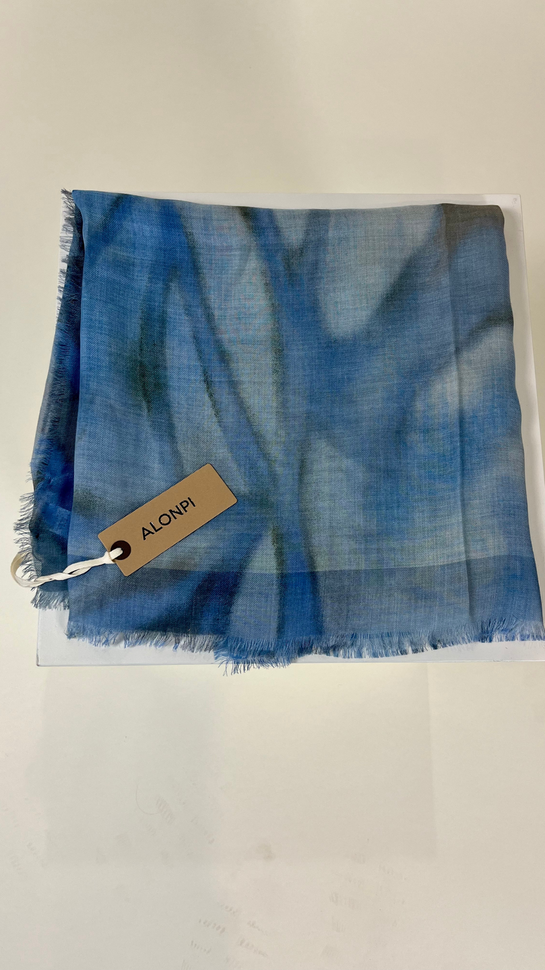 Alonpi Astridzu Square Scarf