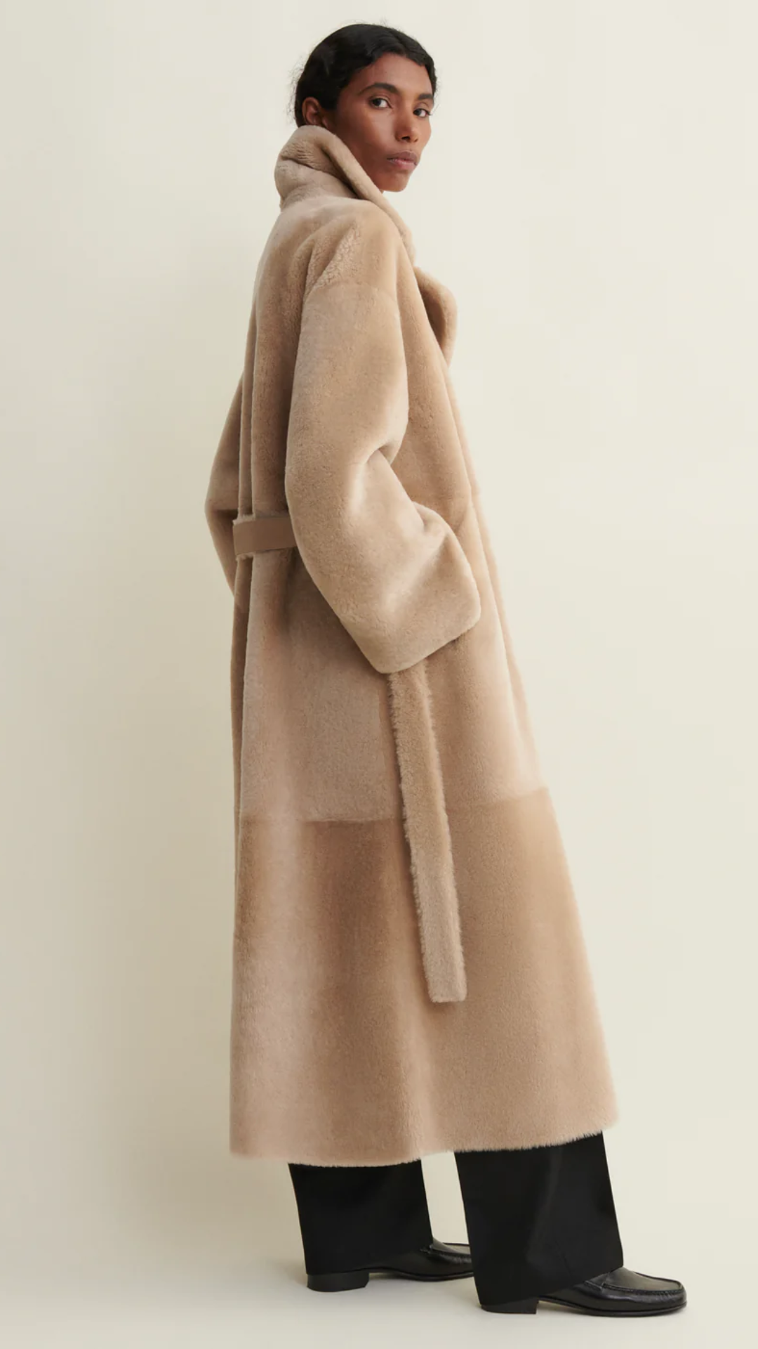 Arma Rien Sheepskin Coat in Sand