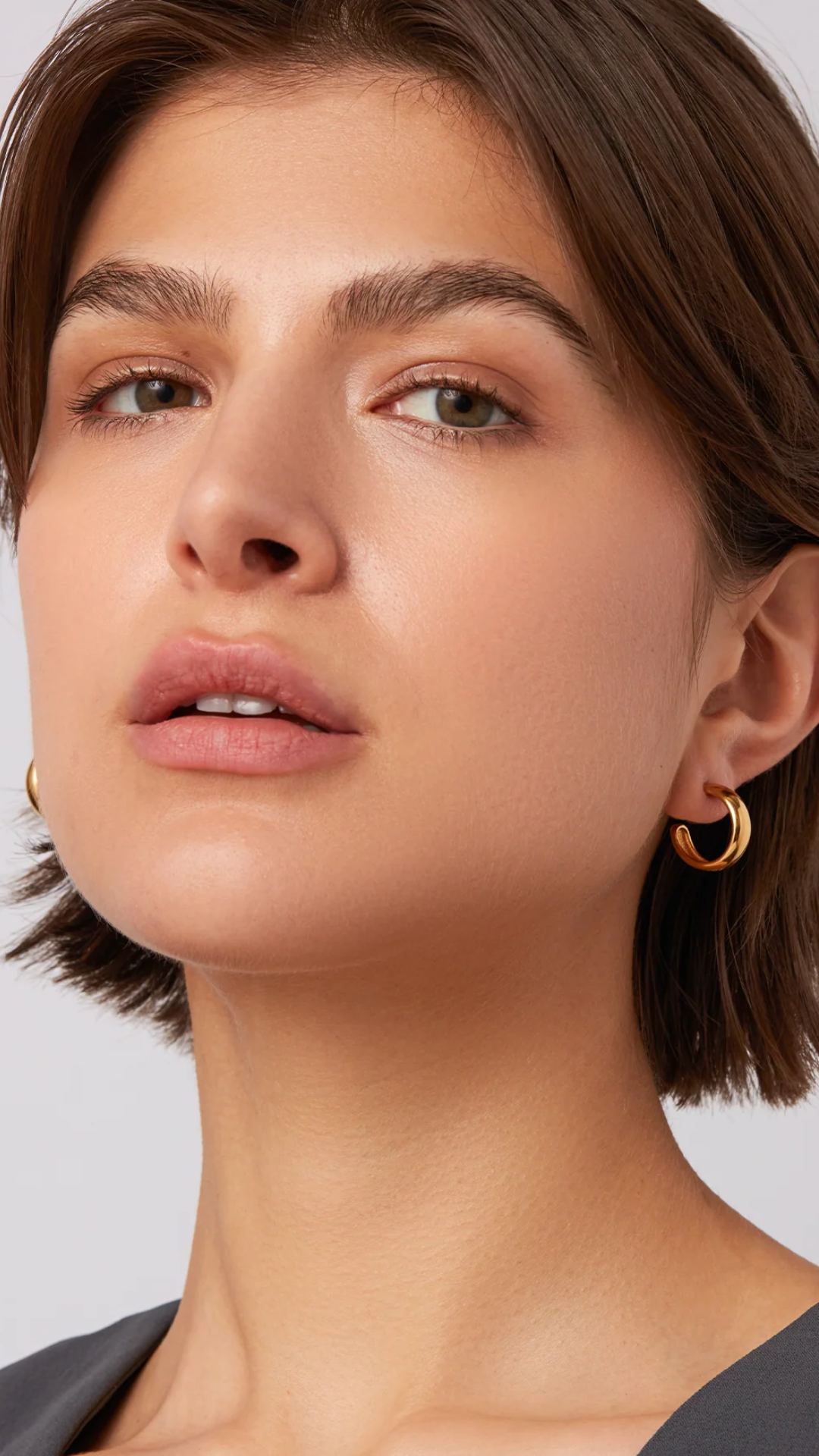 Jenny Bird Staple Hoops Small in Gold