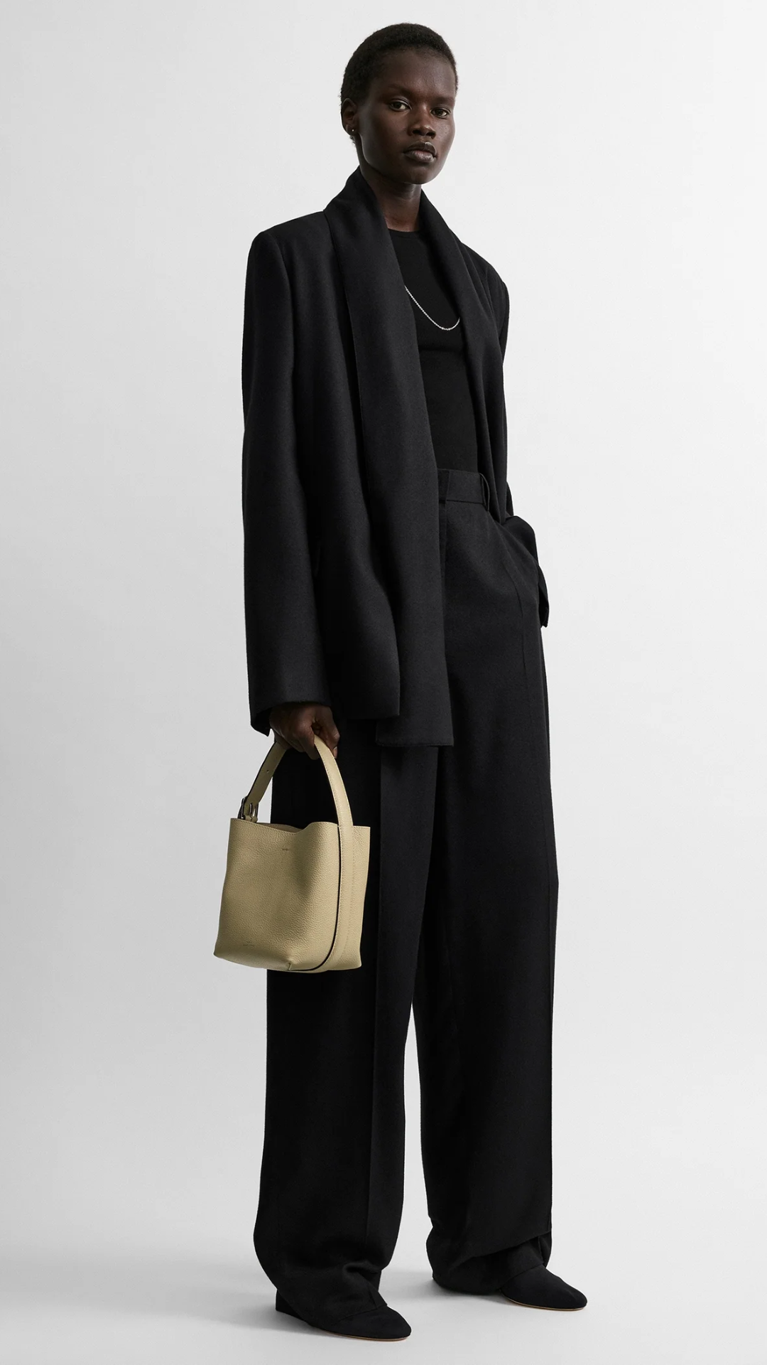 Toteme Petite Belted Grained-Leather Tote in Cashew
