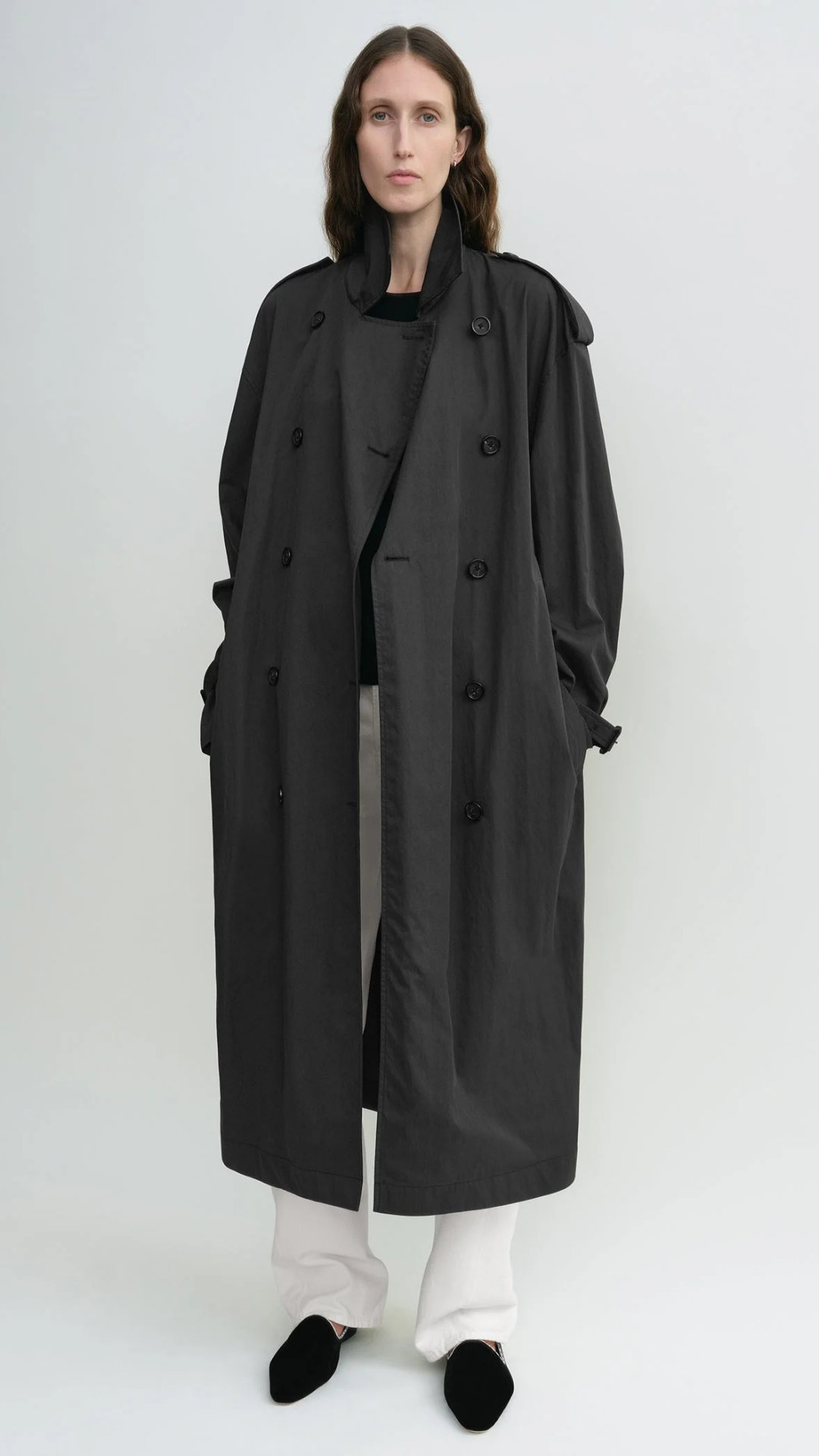 Toteme Crisp Summer Trench in Washed Black