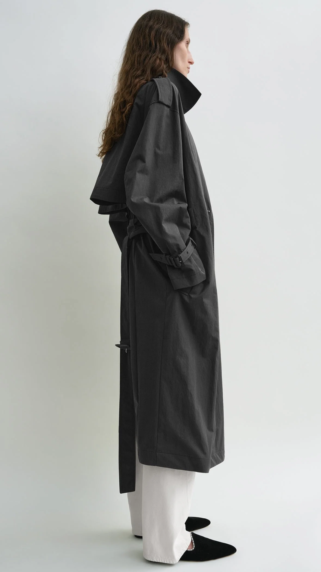 Toteme Crisp Summer Trench in Washed Black