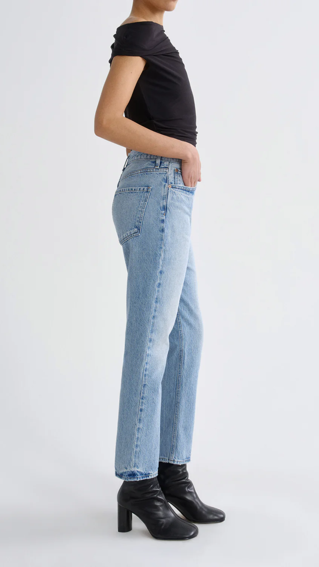 Agolde Riley High Rise Straight Crop Jean in Stream