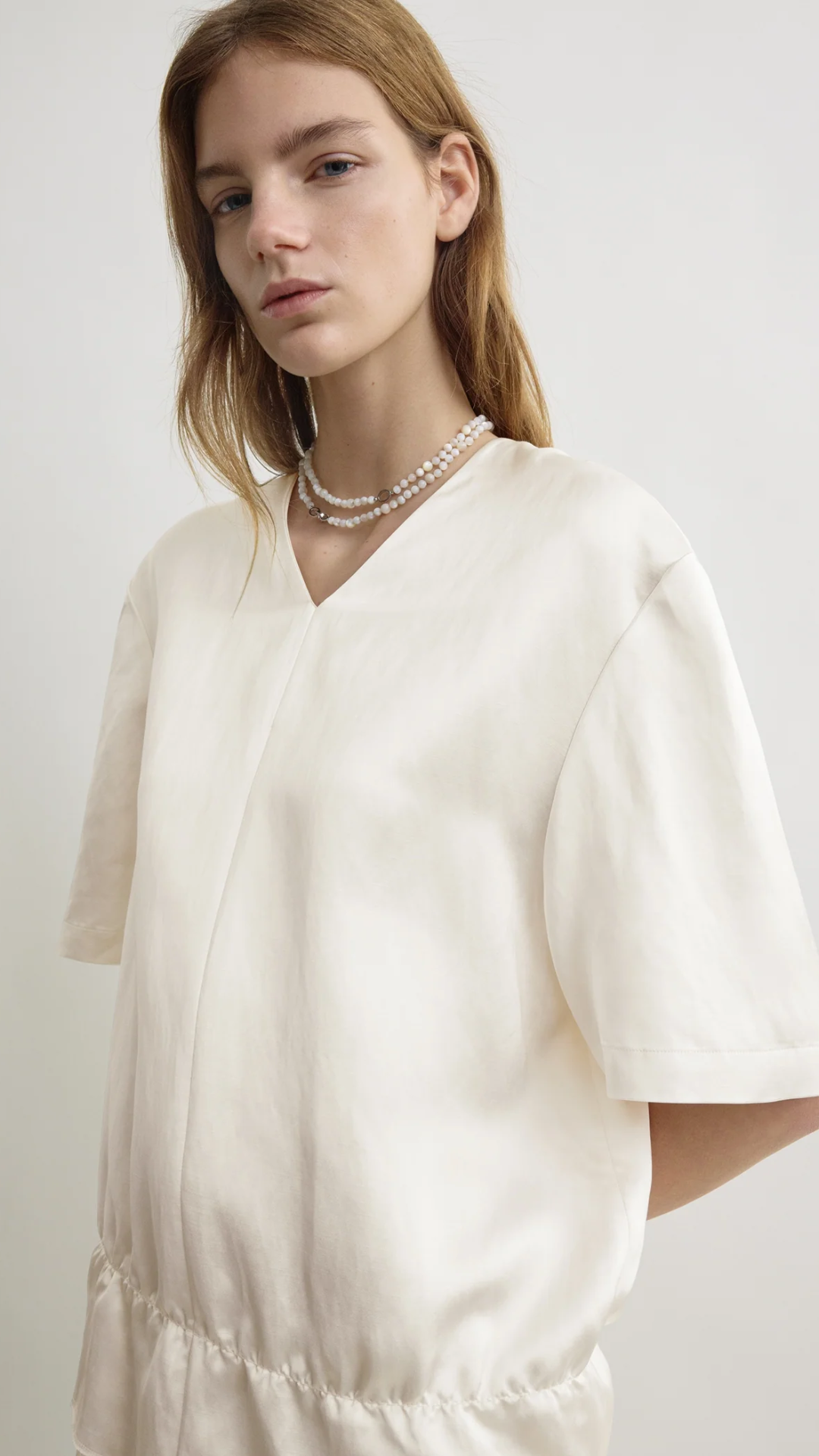 Toteme V-Neck Satin Pullover in White