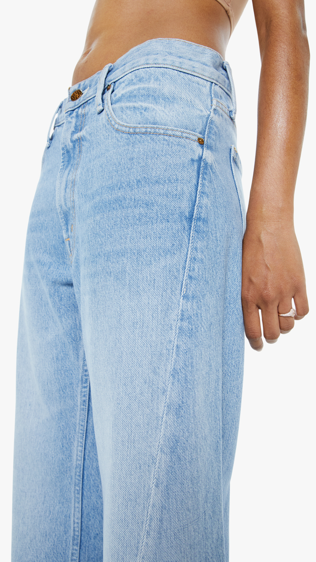 Mother PETITES The Lil Lemon Twist Sneak Jean in Munchies