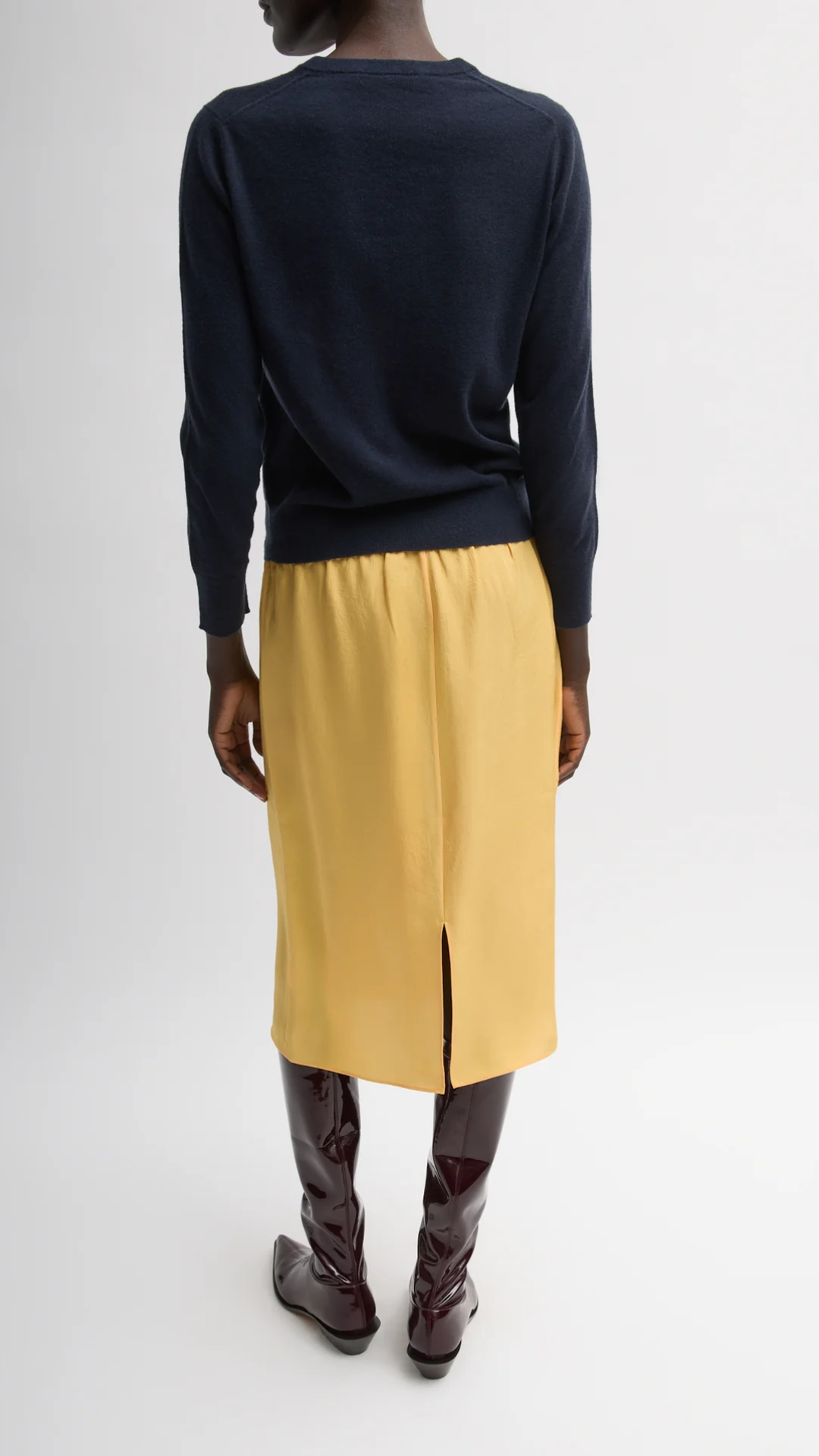 Tibi Shrunken V-Neck Sweater in Navy