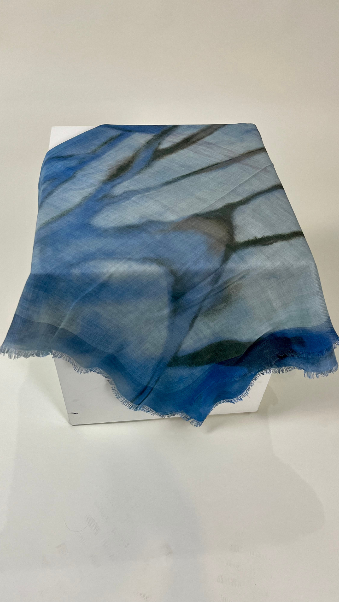 Alonpi Astridzu Square Scarf