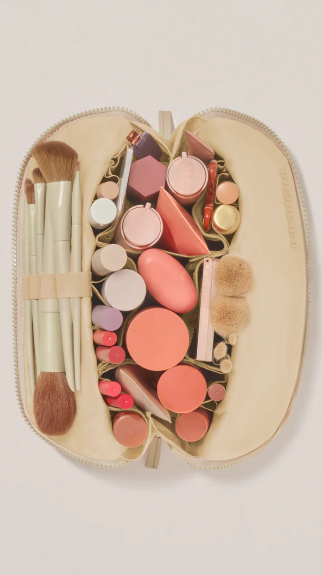 Parallelle The Medium Traveler in Bisque