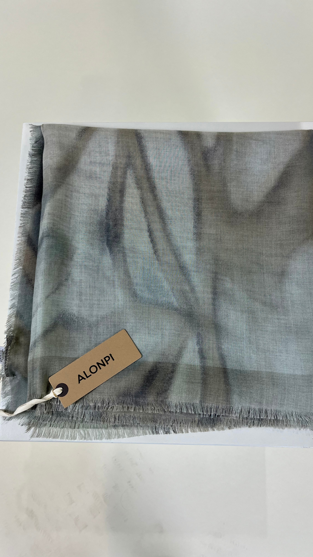 Alonpi Astridzu Square Scarf