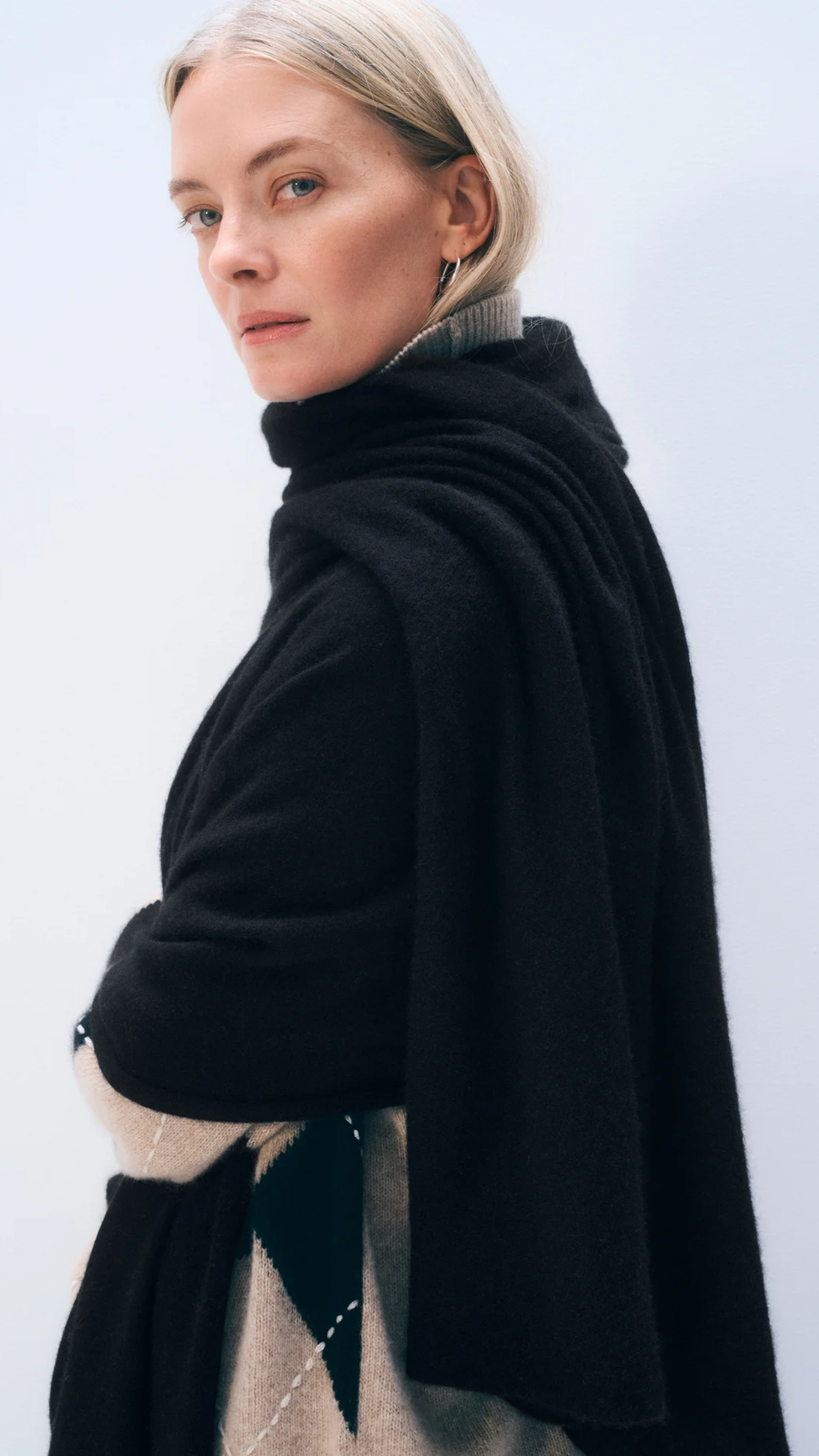 White + Warren Cashmere Travel Wrap