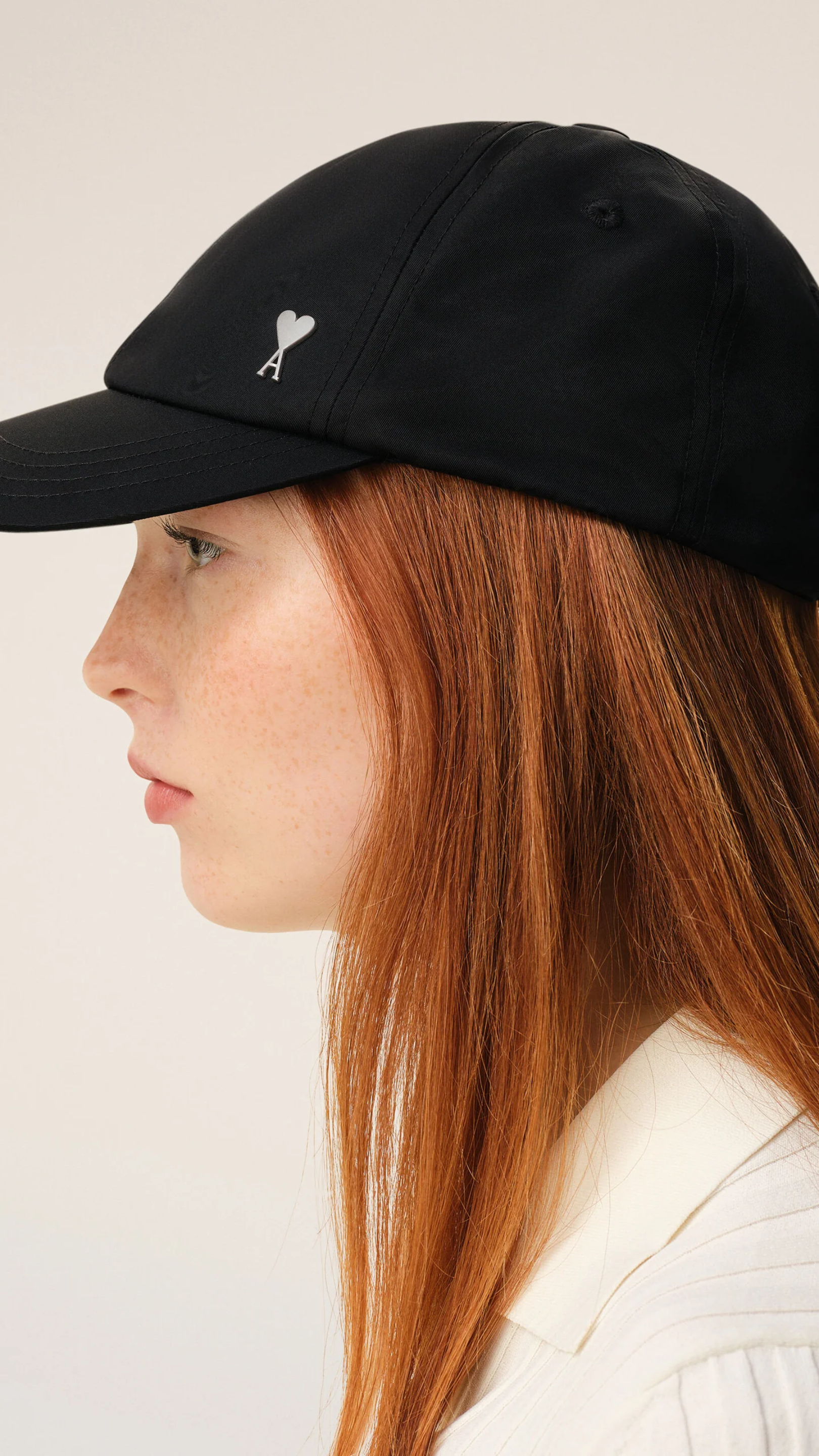 Ami De Coeur Stud Cap in Black