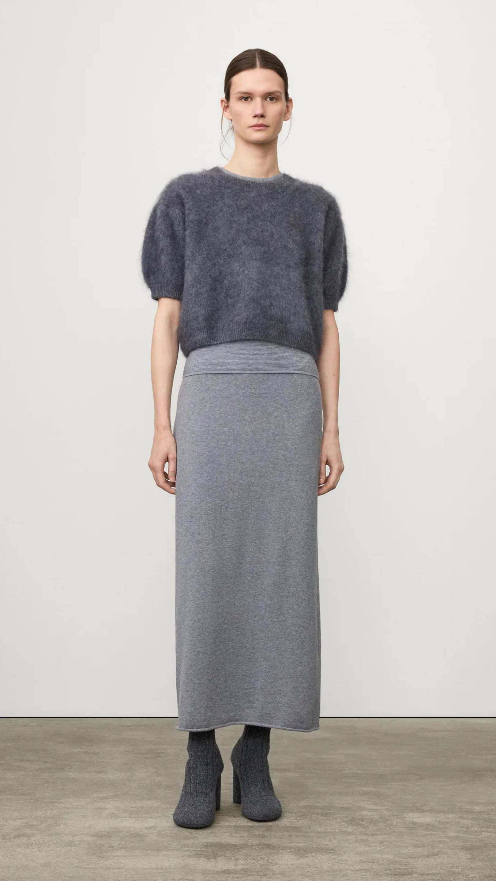 Lisa Yang Juniper Sweater in Graphite