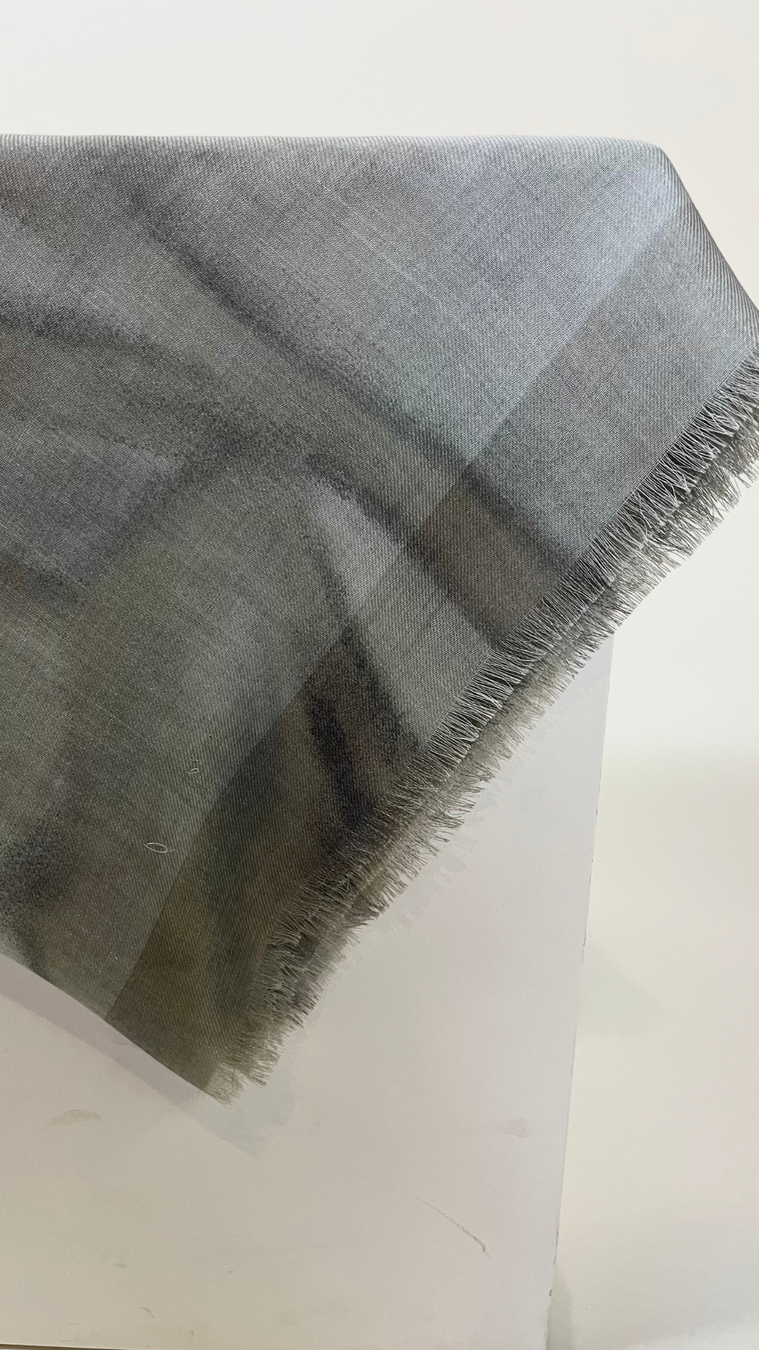Alonpi Astridzu Square Scarf
