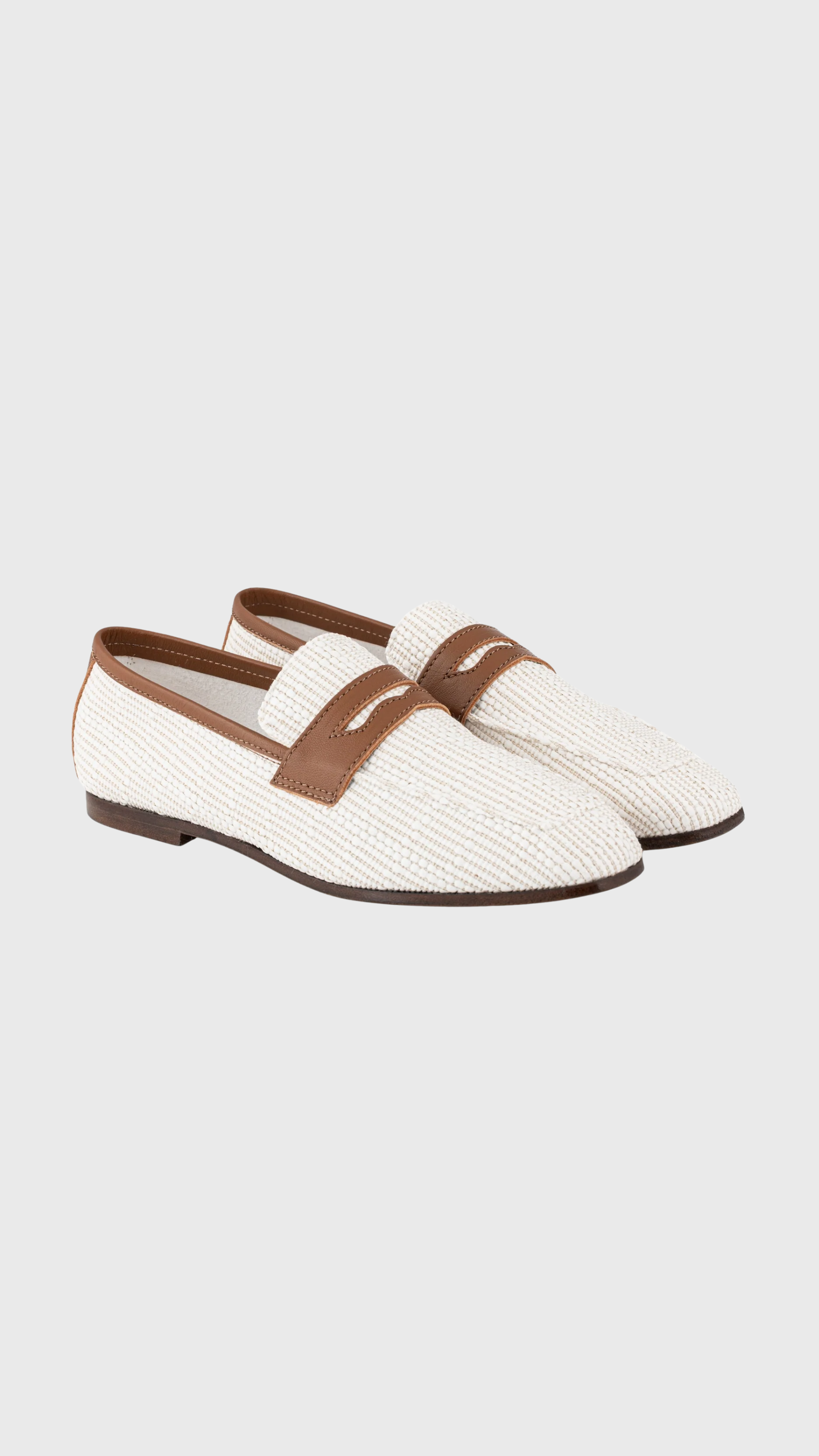 Sophique Essenziale Loafers in White Raffia