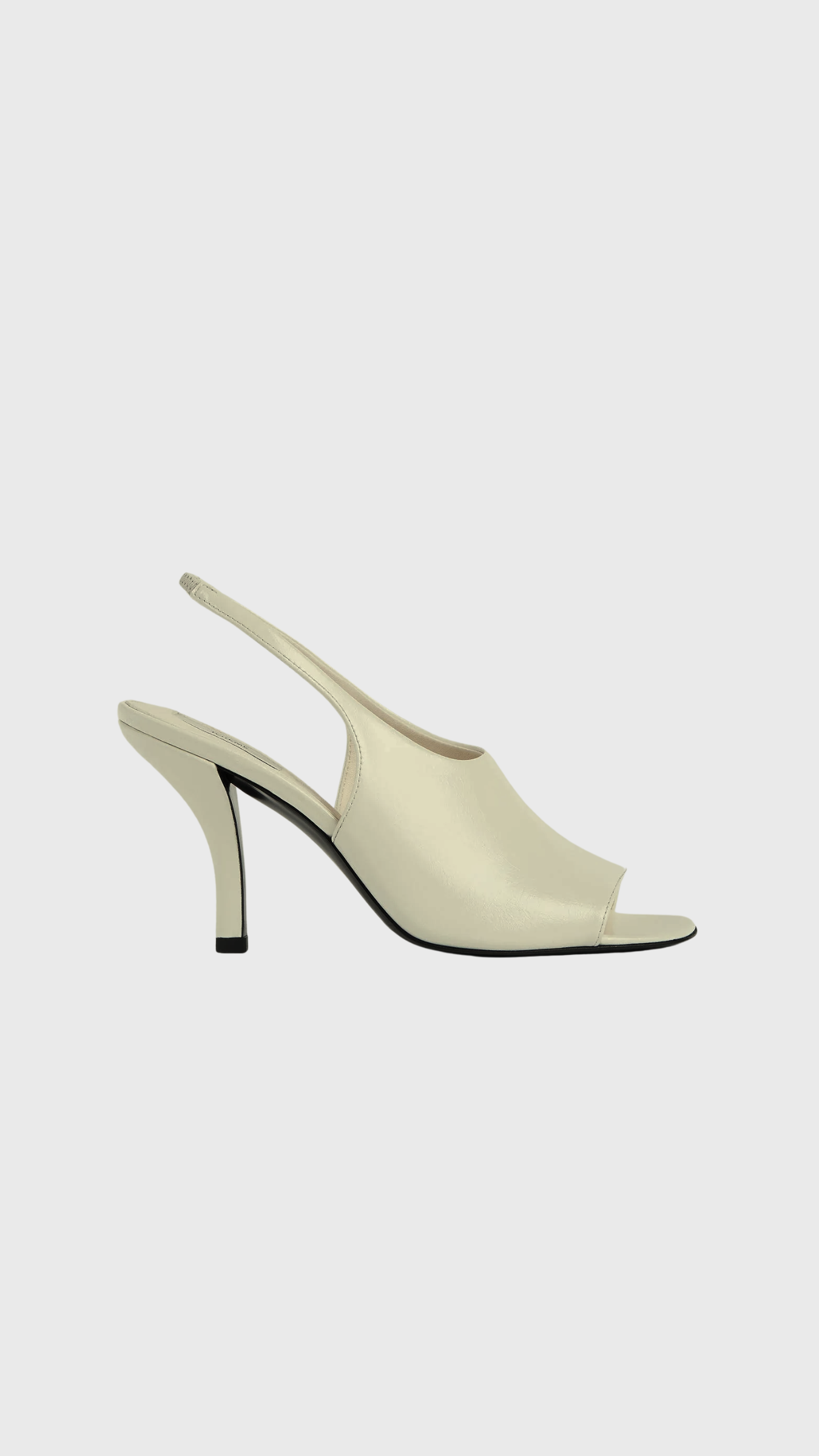 Toteme Contour Naplack Slingback in Cashew