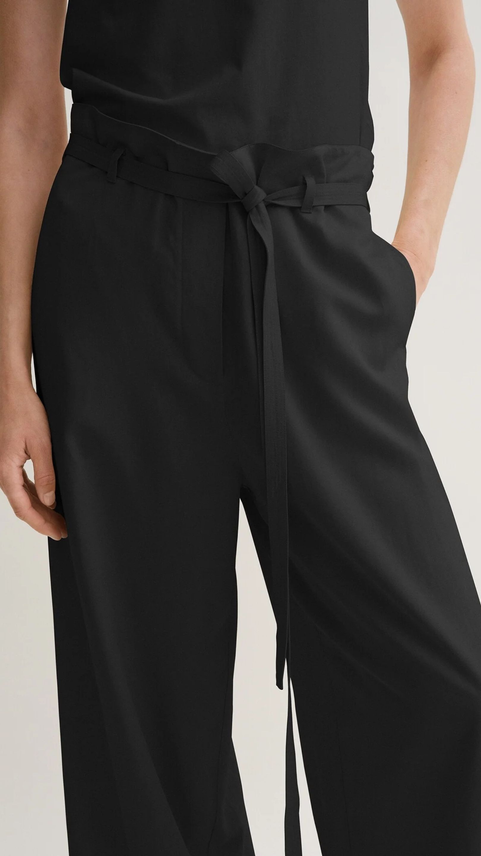 Toteme Fluid Tie-waist Trousers in Black