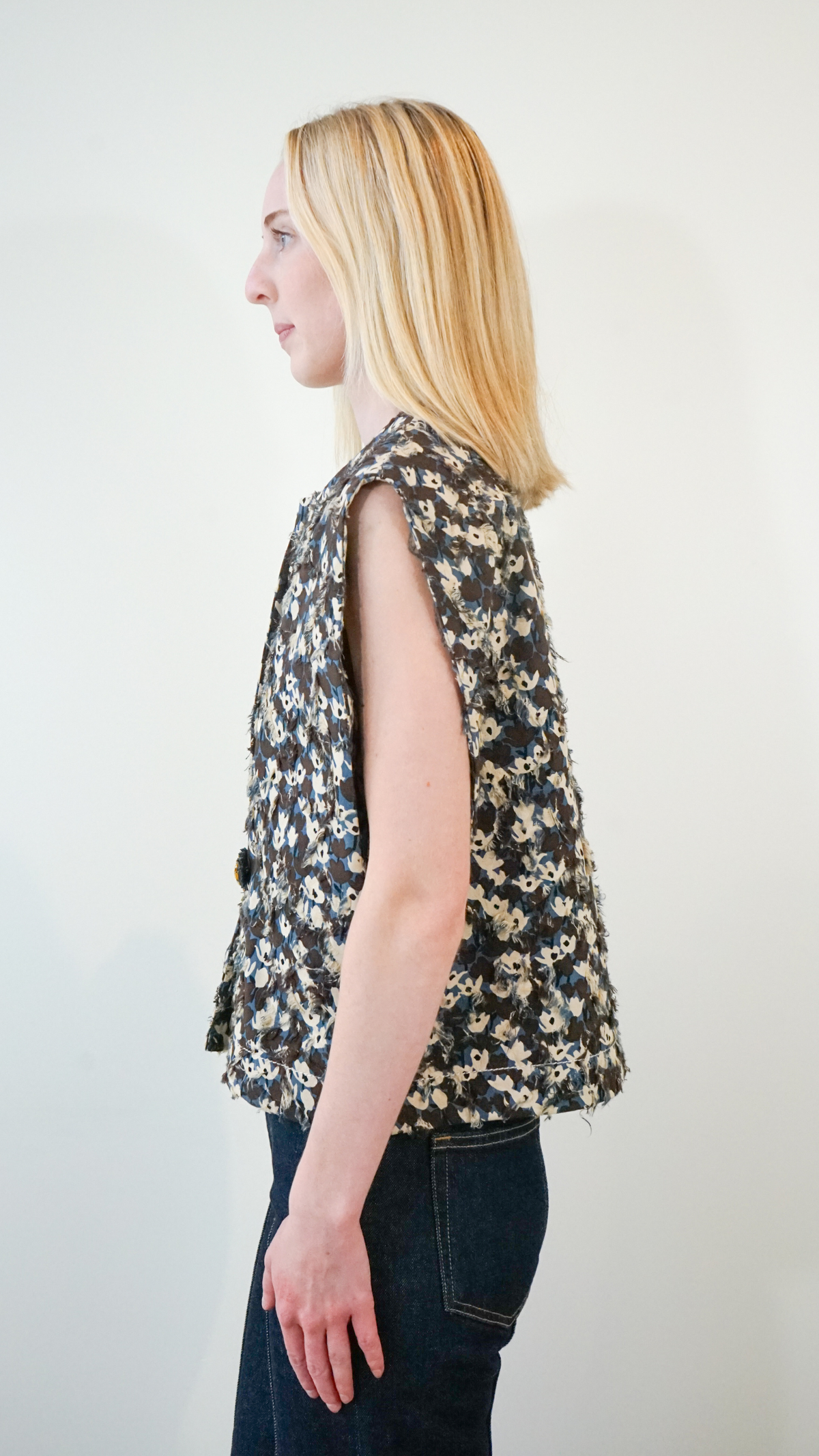 Odeeh Vest in Steel Blue