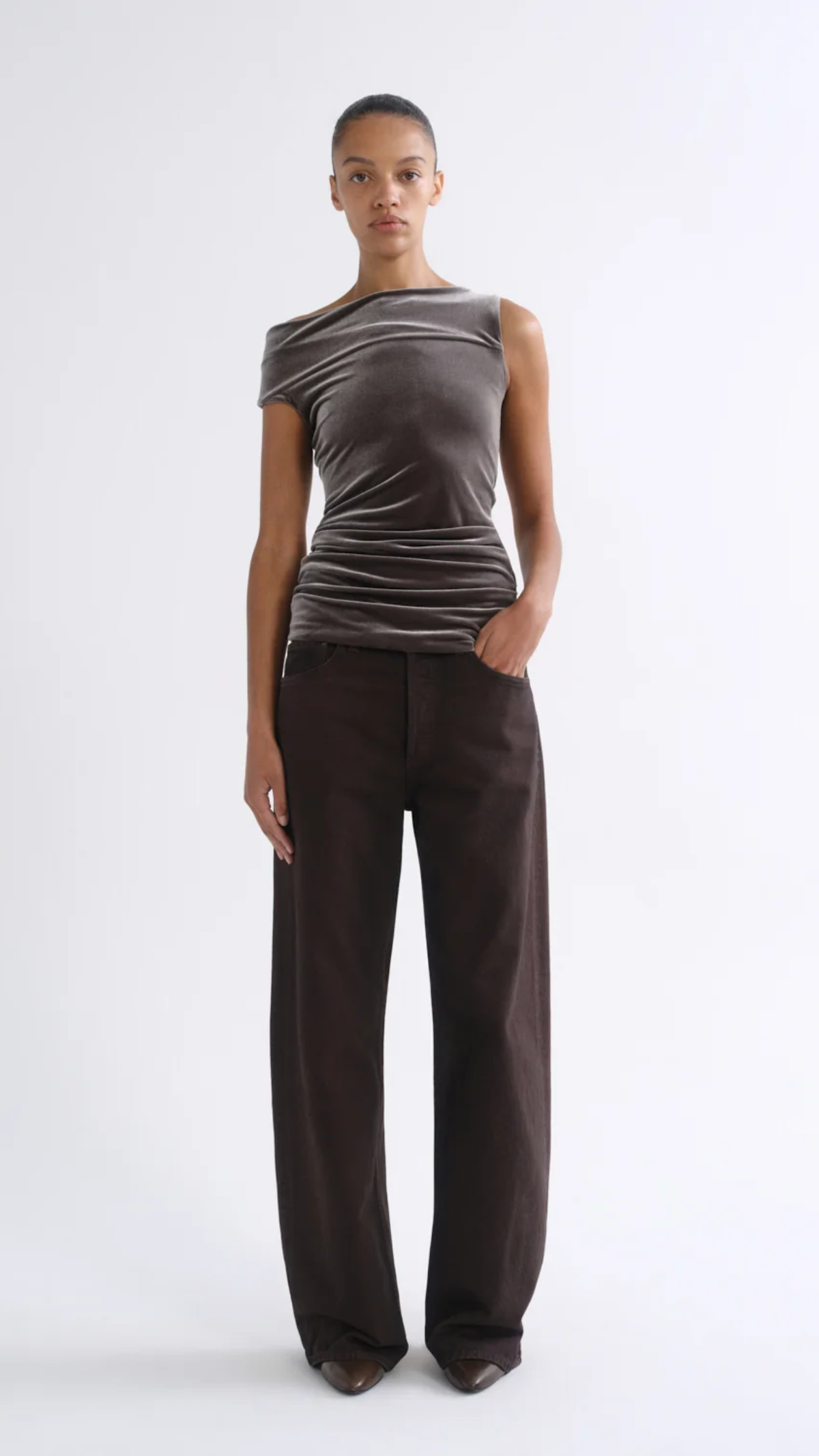 Agolde Arc 32" Jean in Deep Roast