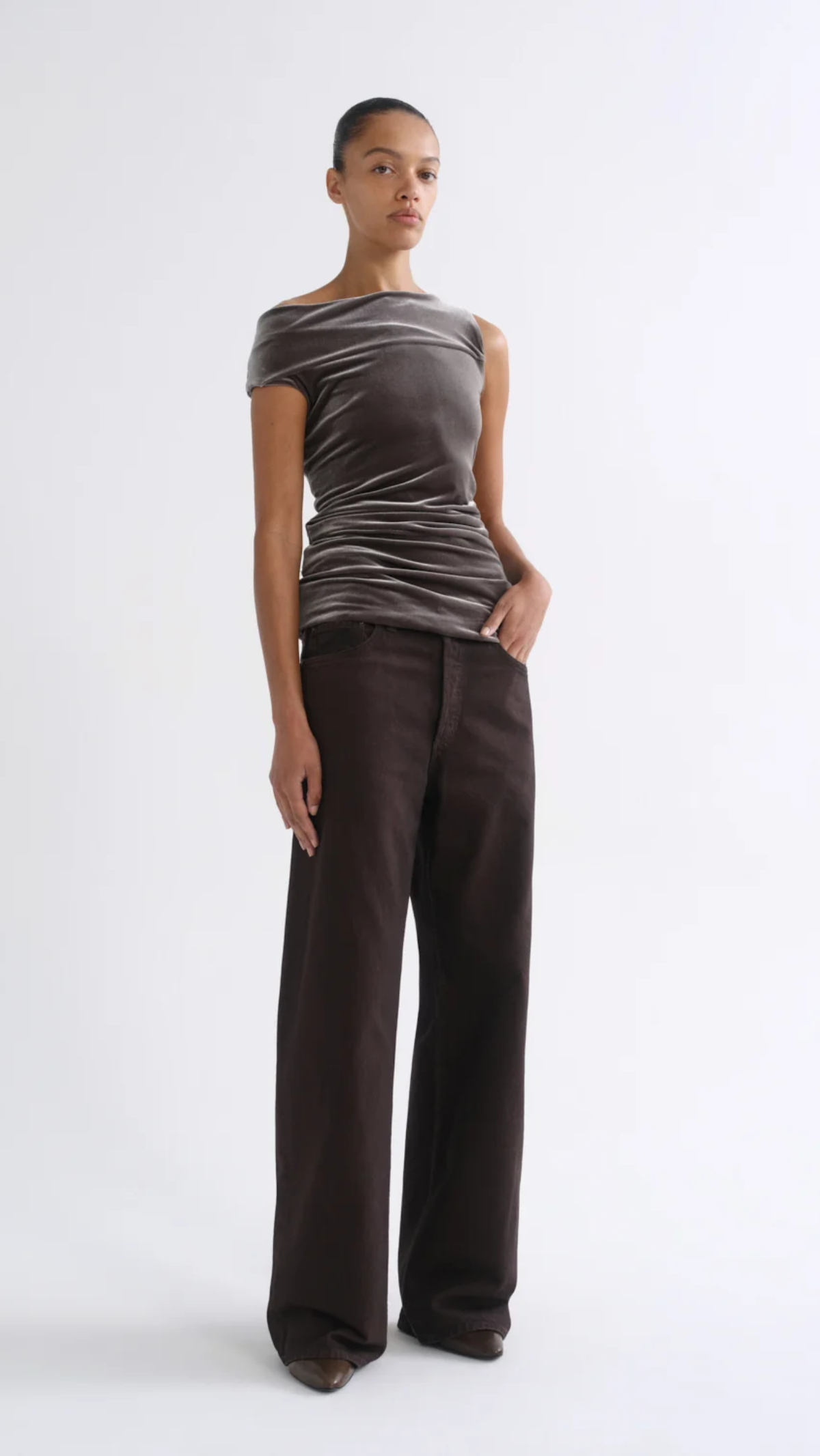 Agolde Arc 32" Jean in Deep Roast