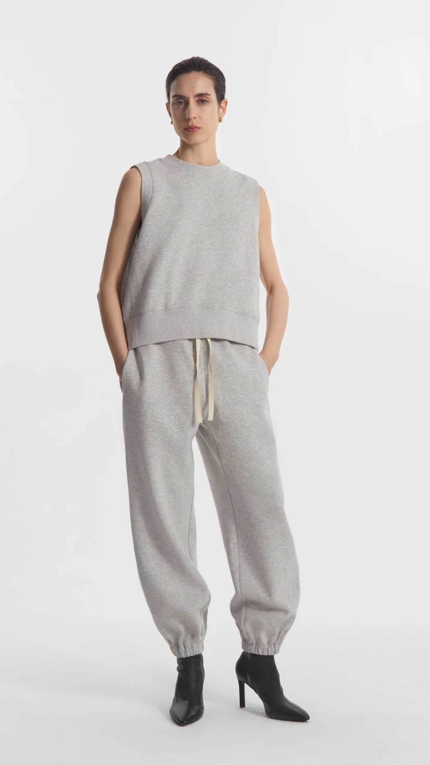 CO Sleeveless Scuba Sweatshirt in Heather Grey