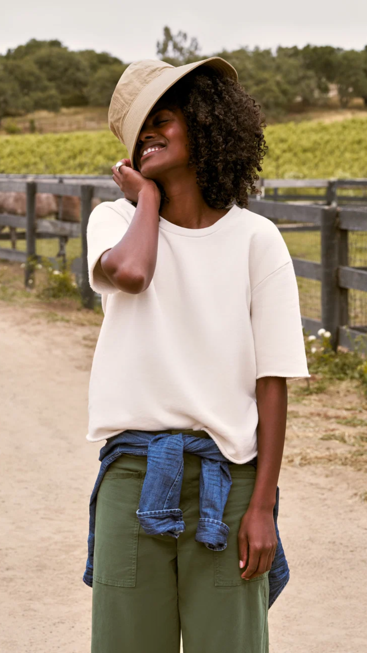 Frank & Eileen Perry Crew Sweatshirt Tee in Vintage White
