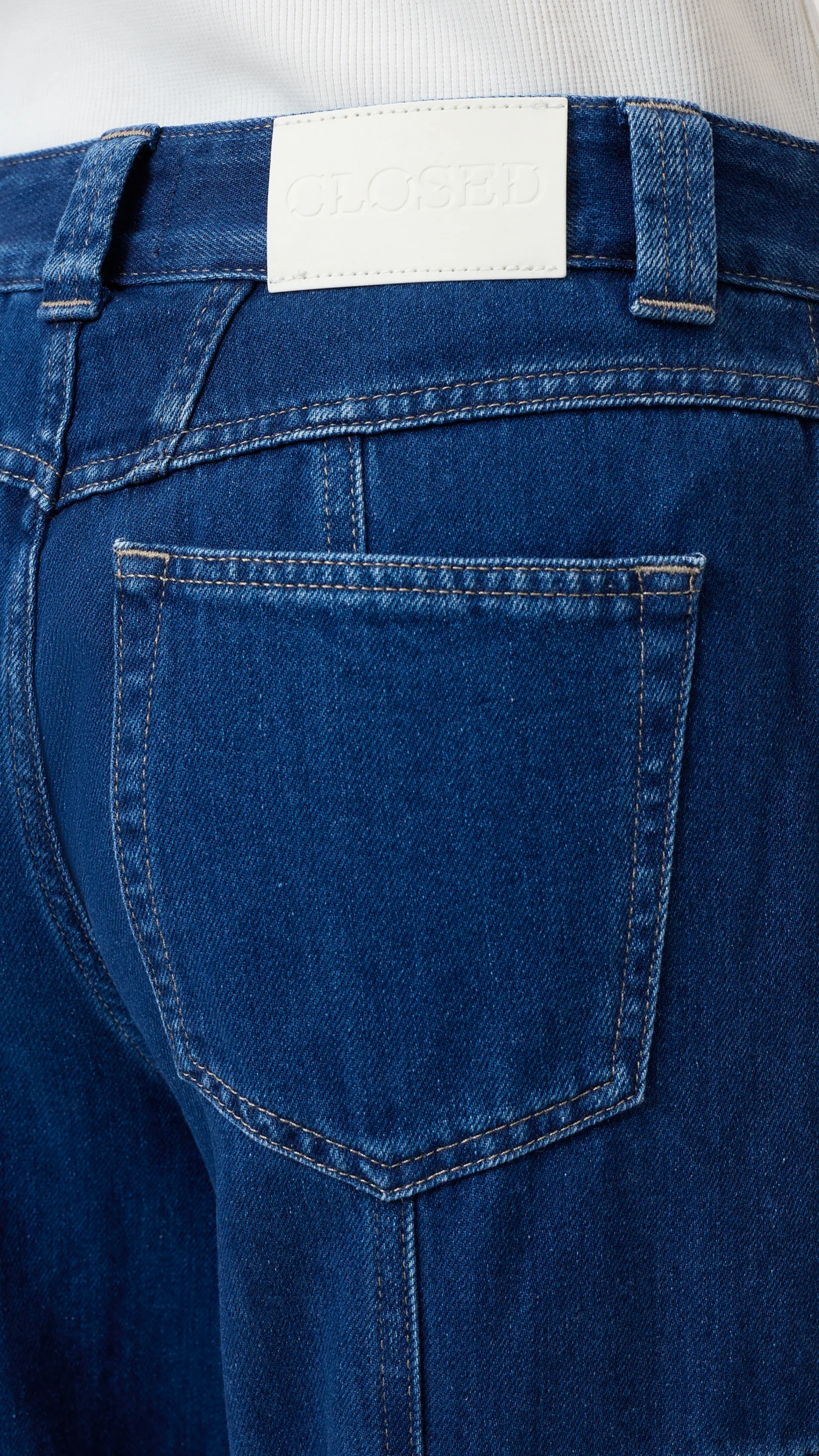 Closed Cali-x Relaxed Jean in Mid Blue