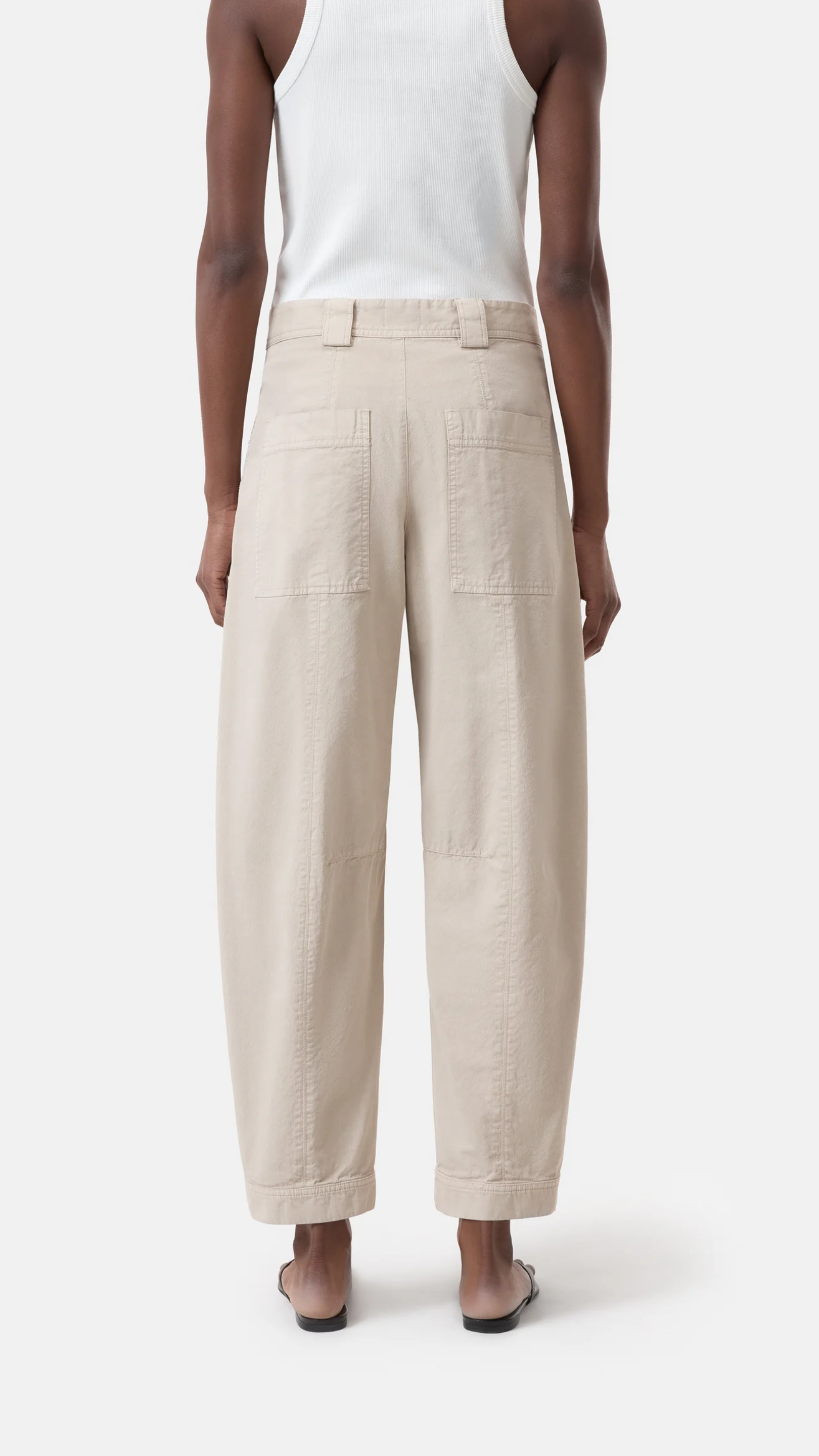 Closed Rhannon Barrel Pants in Soft Beige