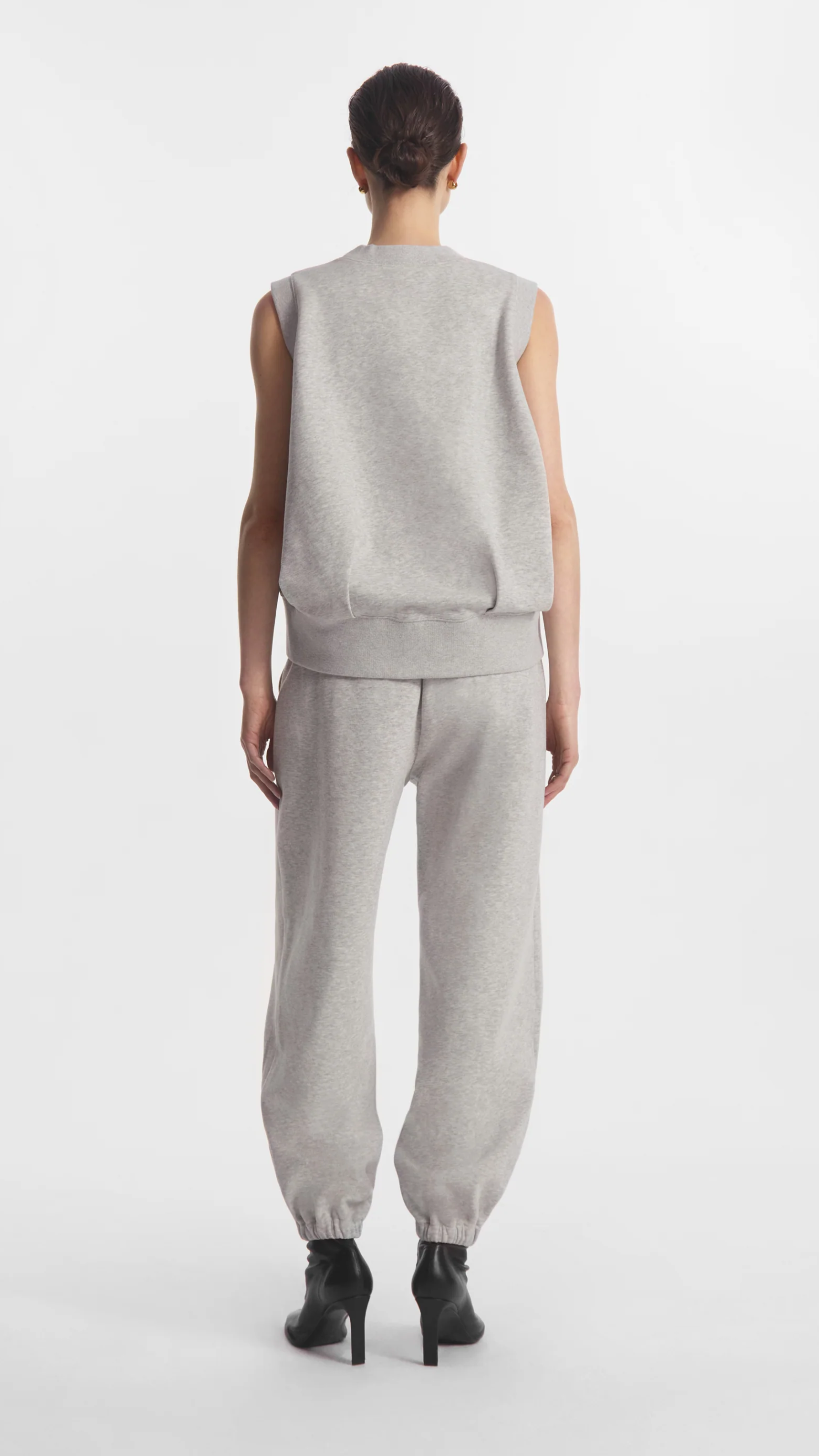 CO Sleeveless Scuba Sweatshirt in Heather Grey