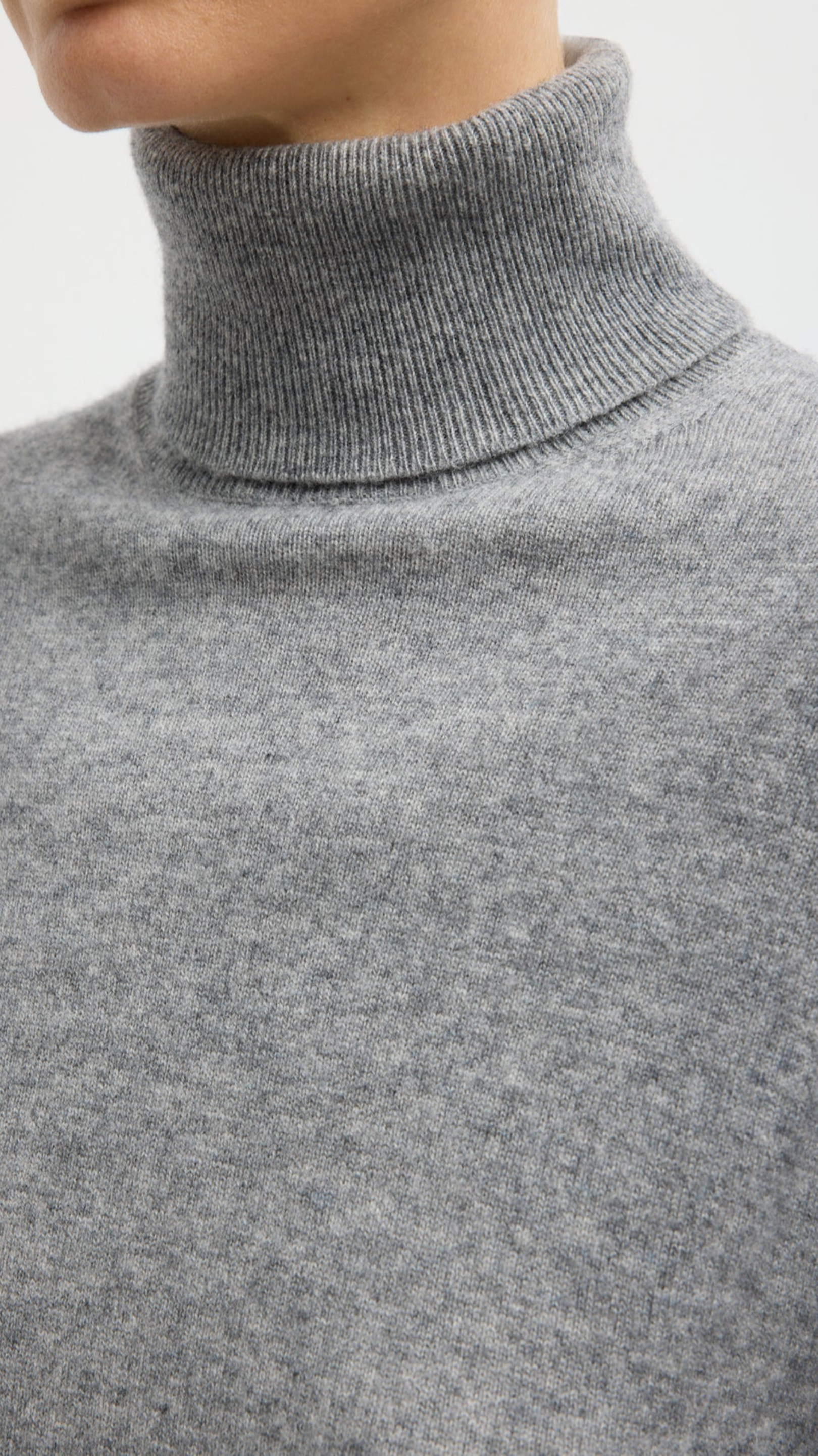 Tibi Washable Cashmere Turtleneck Sweater in Heather Grey