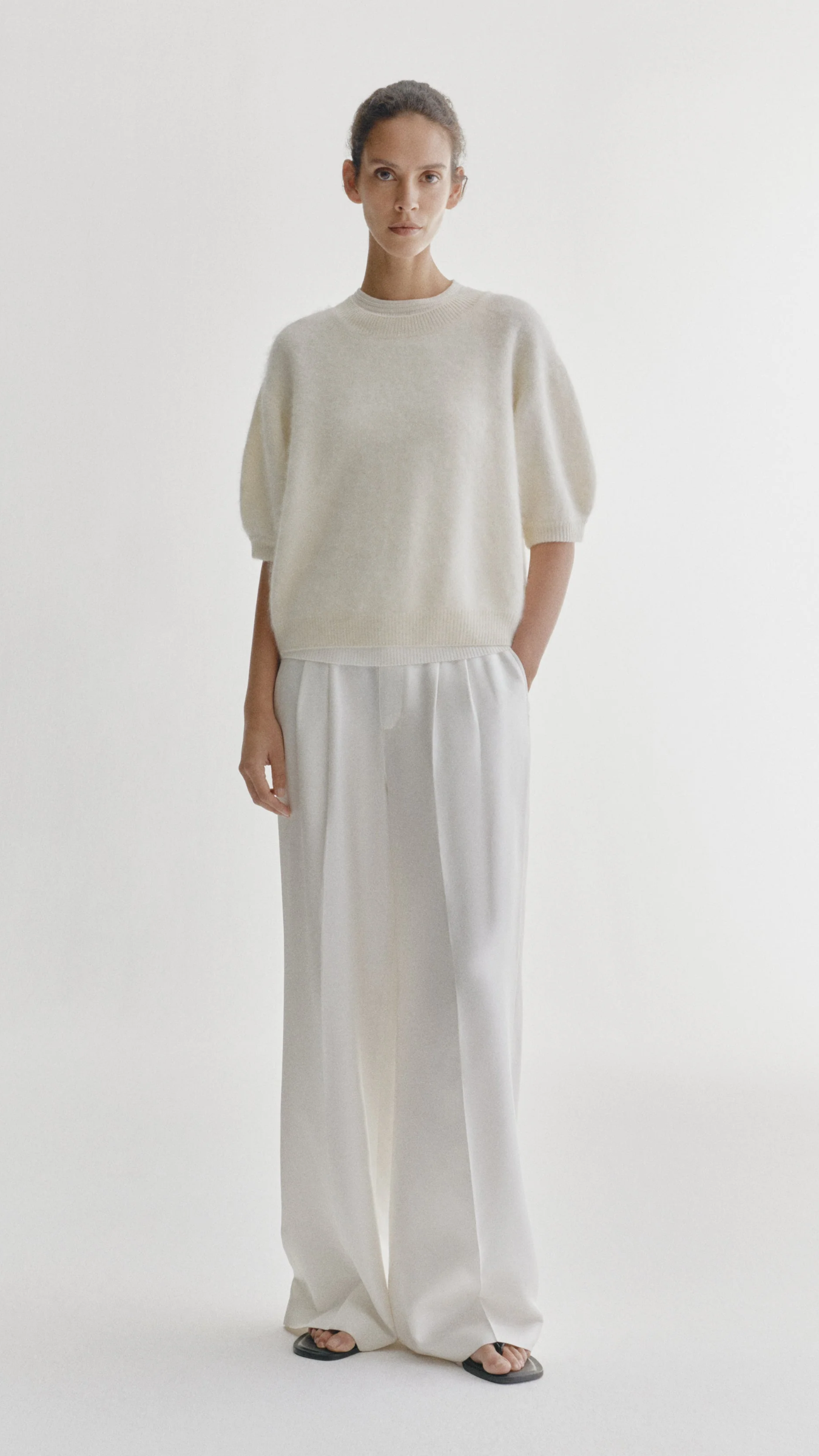 Lisa Yang Juniper Brushed Cashmere Sweater in Cream