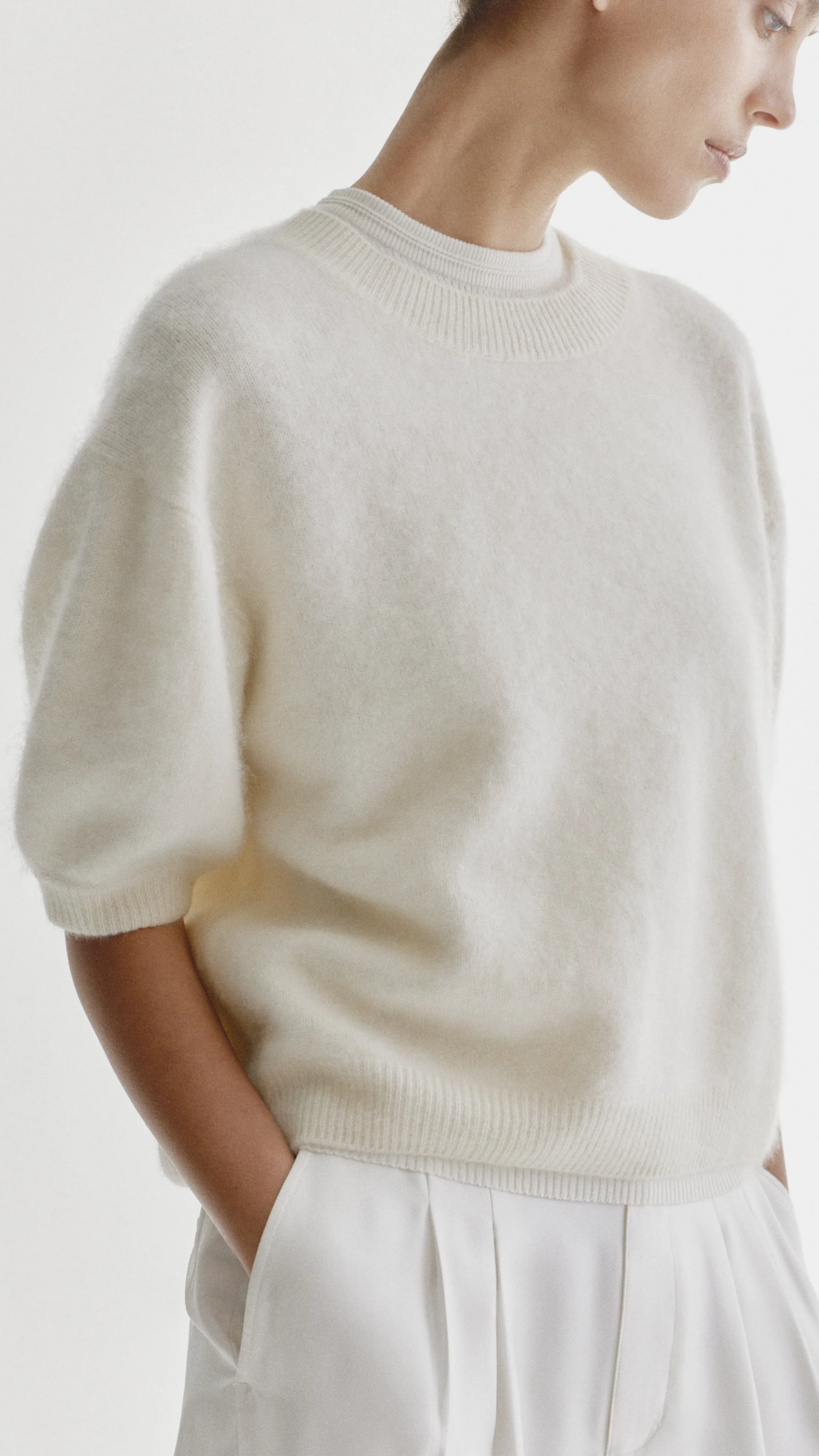 Lisa Yang Juniper Brushed Cashmere Sweater in Cream