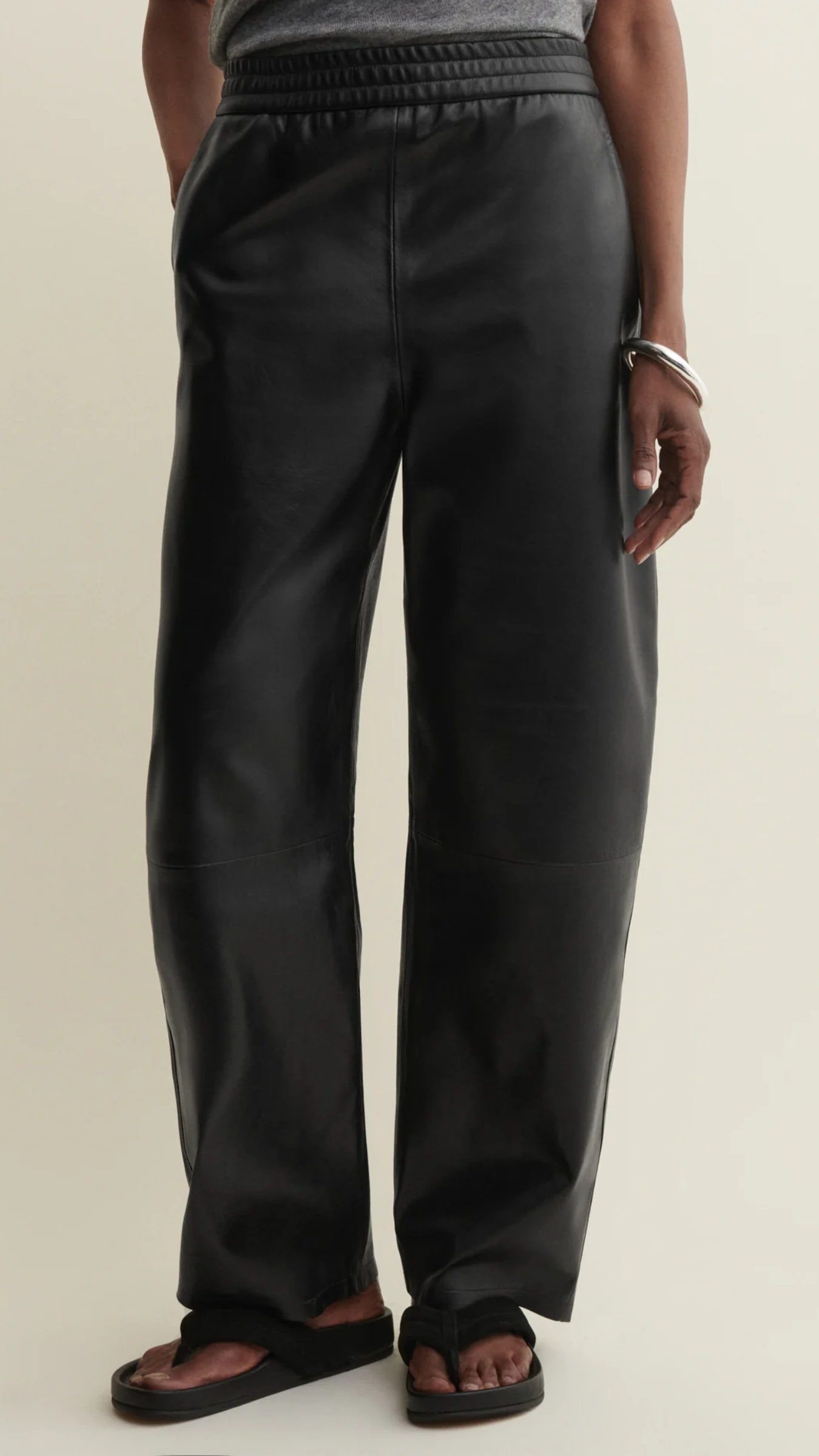 Arma Noa Leather Barrel Trousers in Black