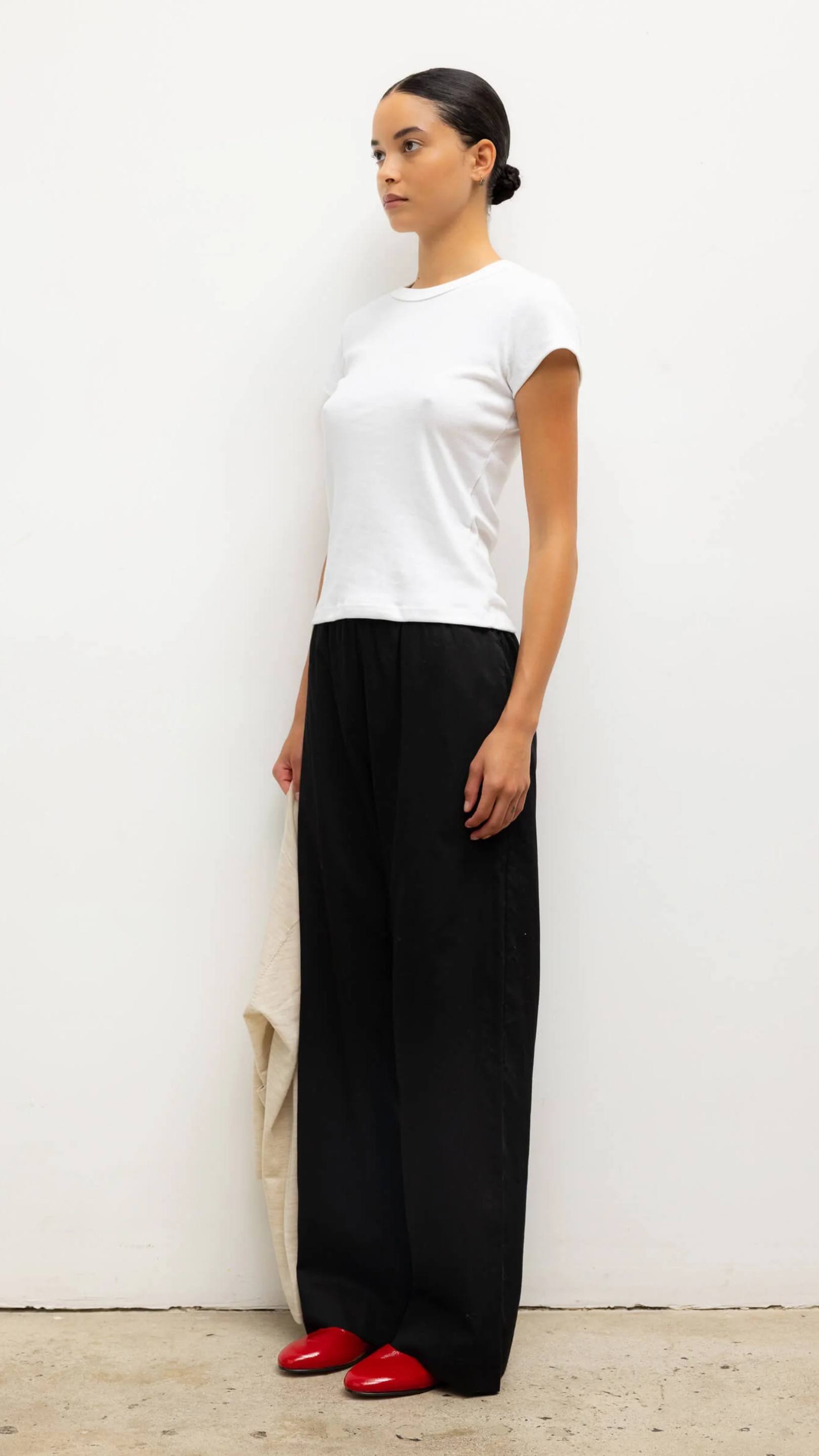 LESET Yoko Pocket Pant in Black