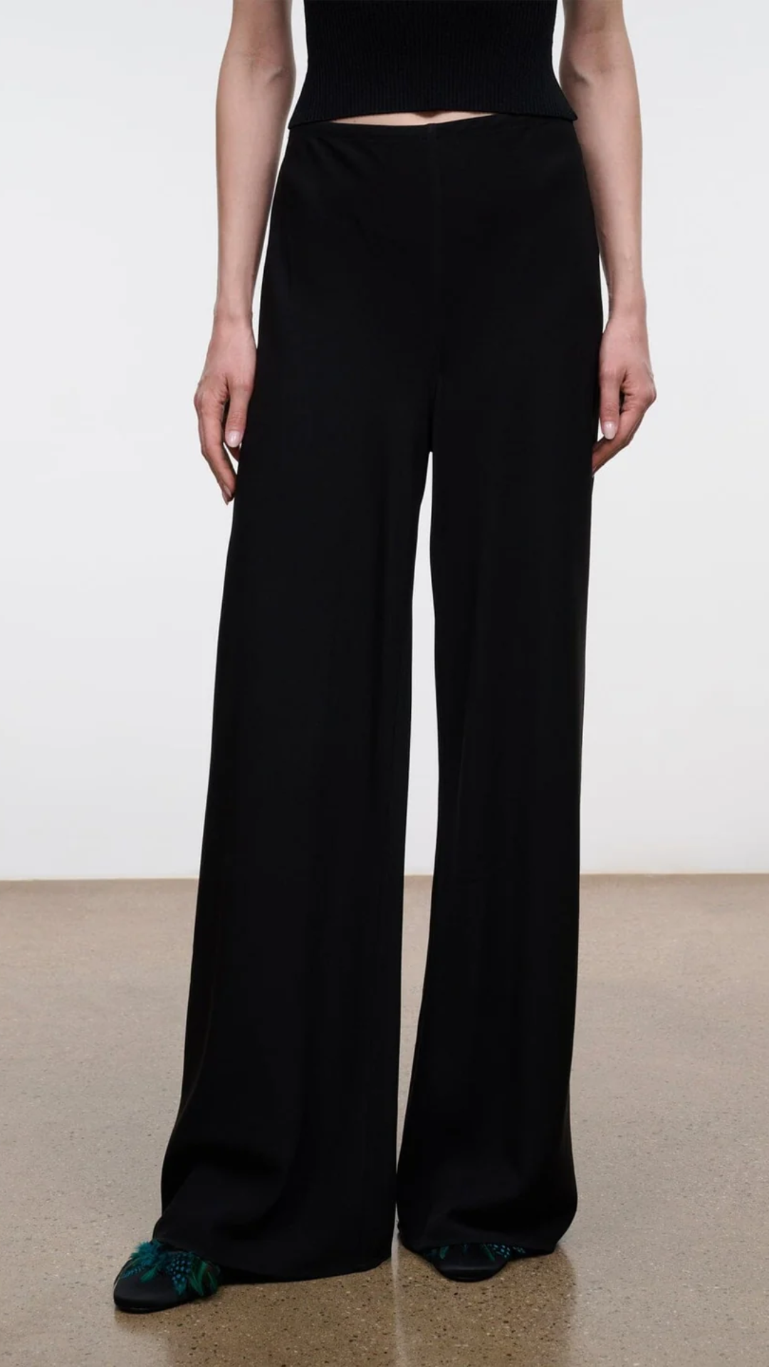 Staud Stroll Pant in Black