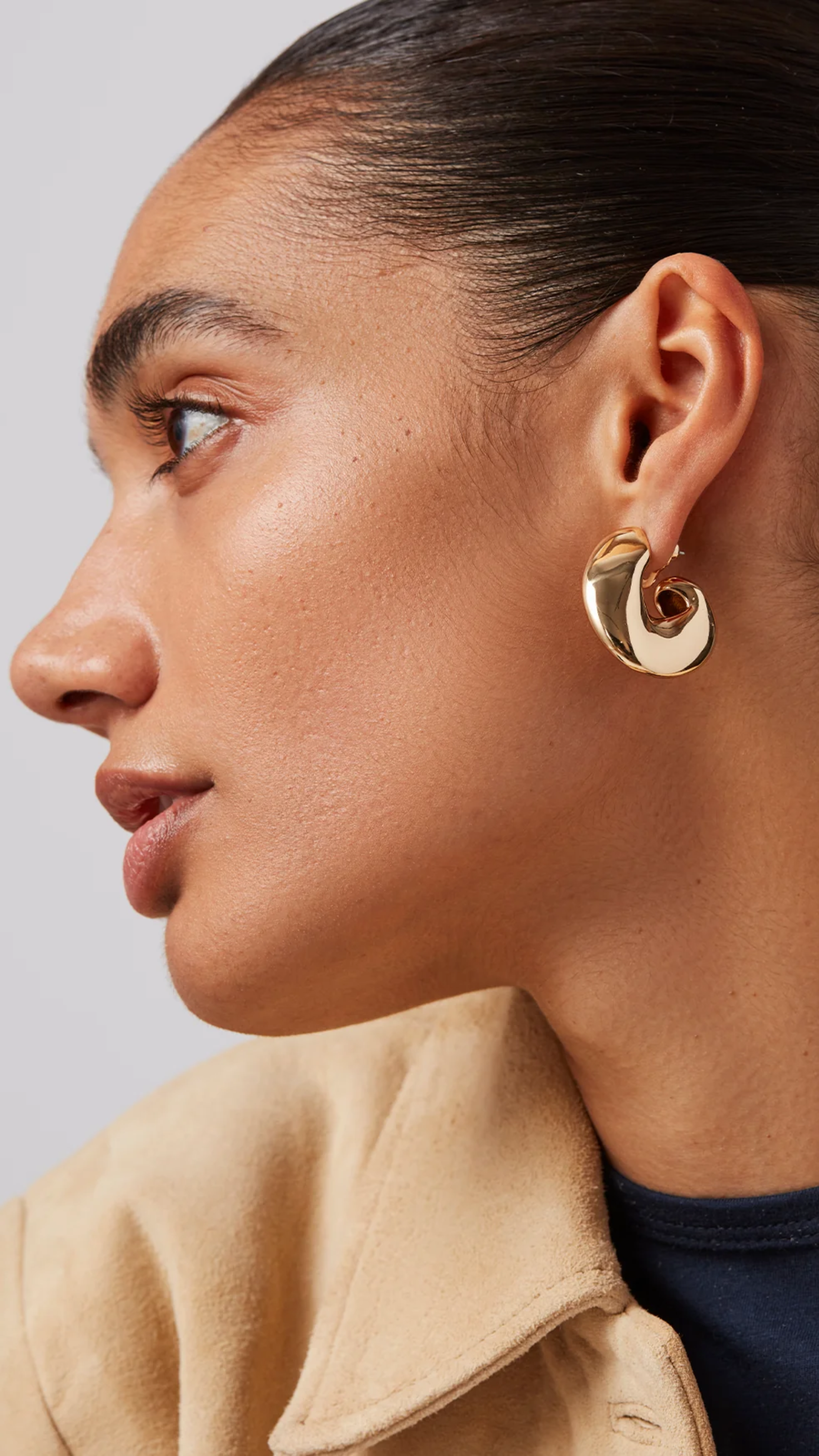 Jenny Bird Gigi Hoops in Gold