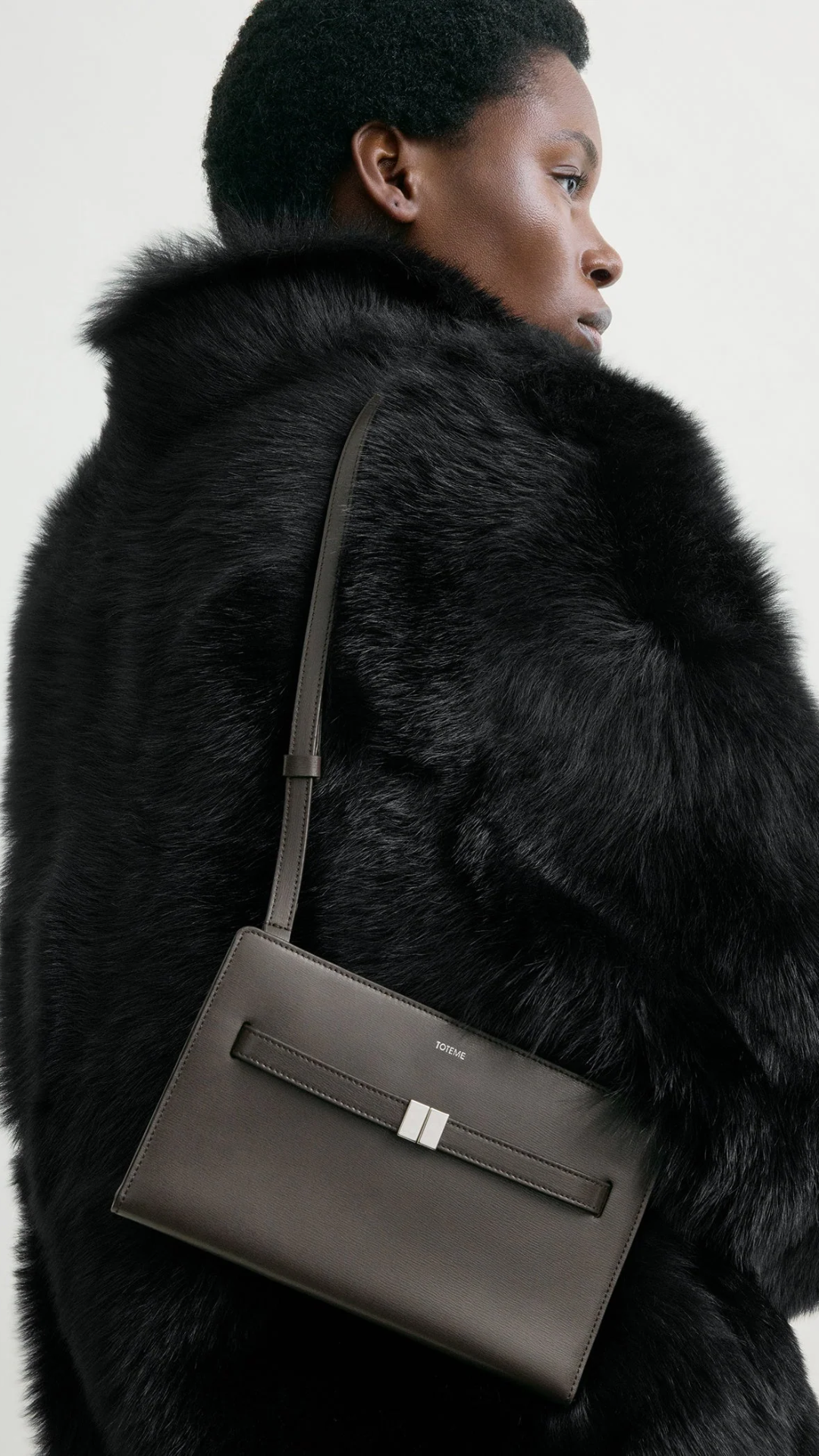 Toteme Belted Leather Cross-body Bag in Bark