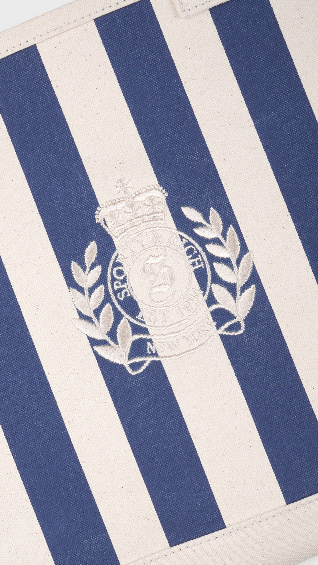 Sporty & Rich NY Crest Beach Tote in Natural/Light Navy