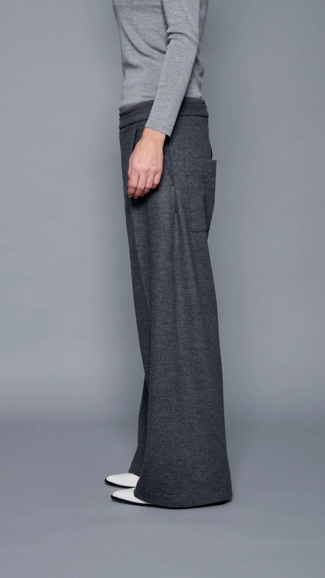 Cog The Big Smoke Orion Wide-leg Trouser in Charcoal