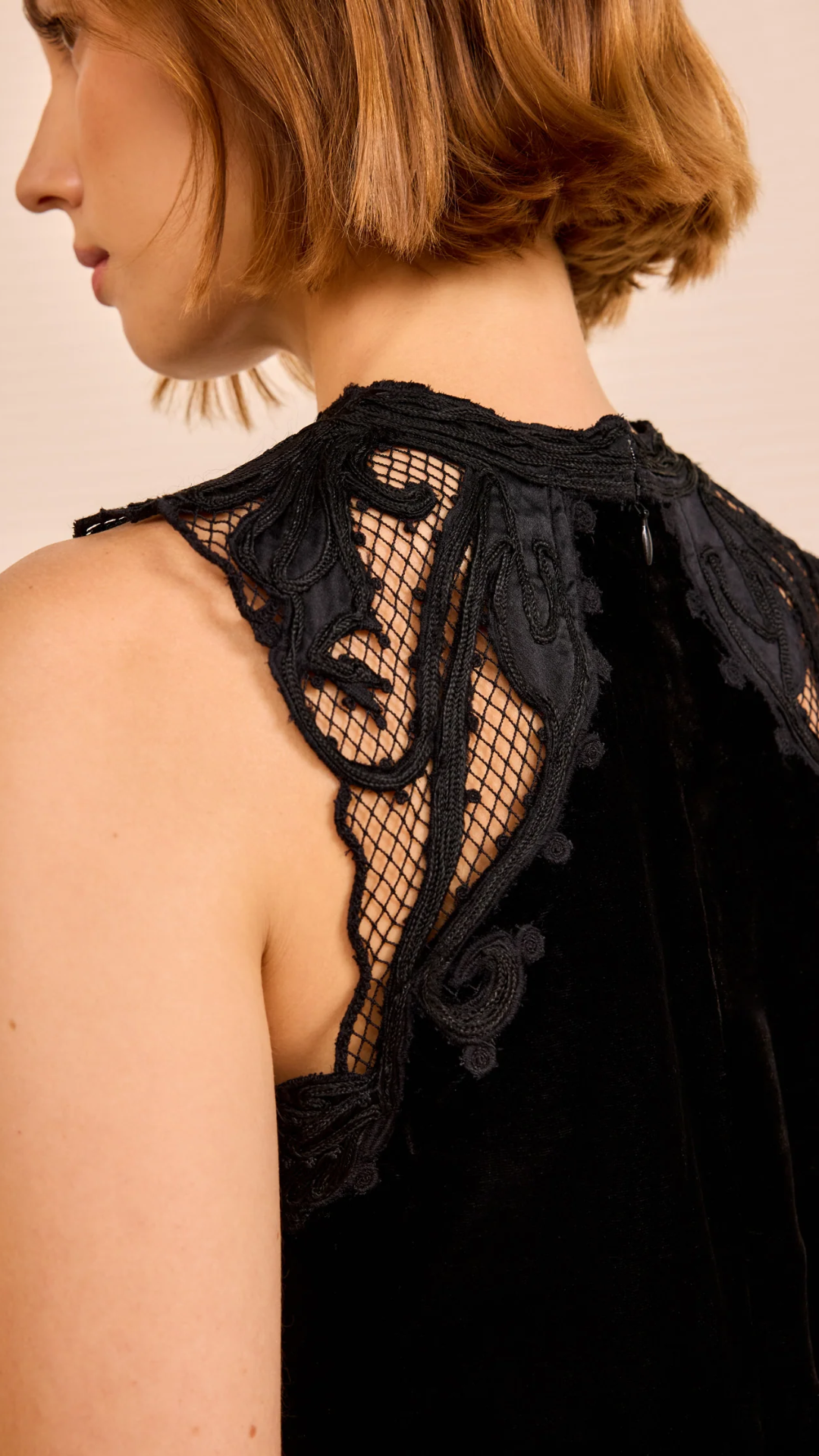Ulla Johnson Kassandra Emproidered Top in Noir