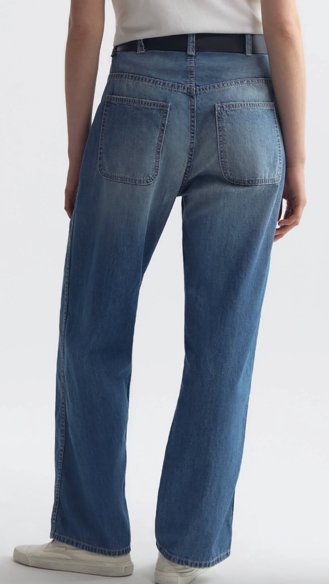 Nili Lotan Whitney Denim Pant in Delancey Wash