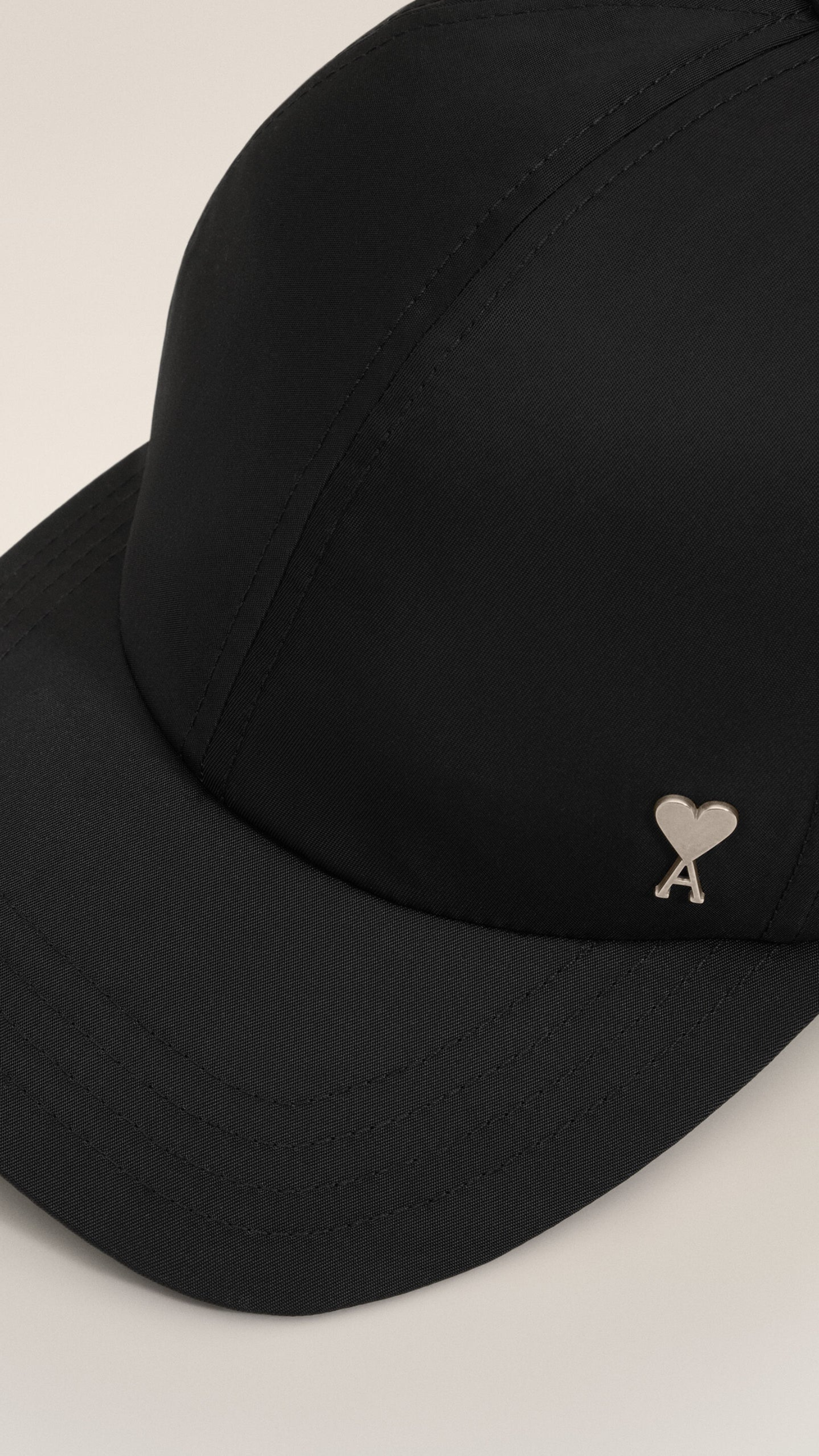 Ami De Coeur Stud Cap in Black