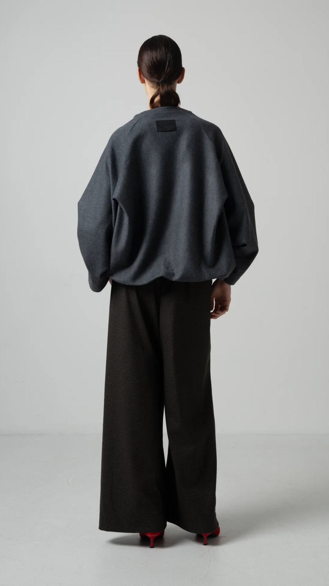 Cog The Big Smoke Orly Tucked Sleeve Top in Charcoal